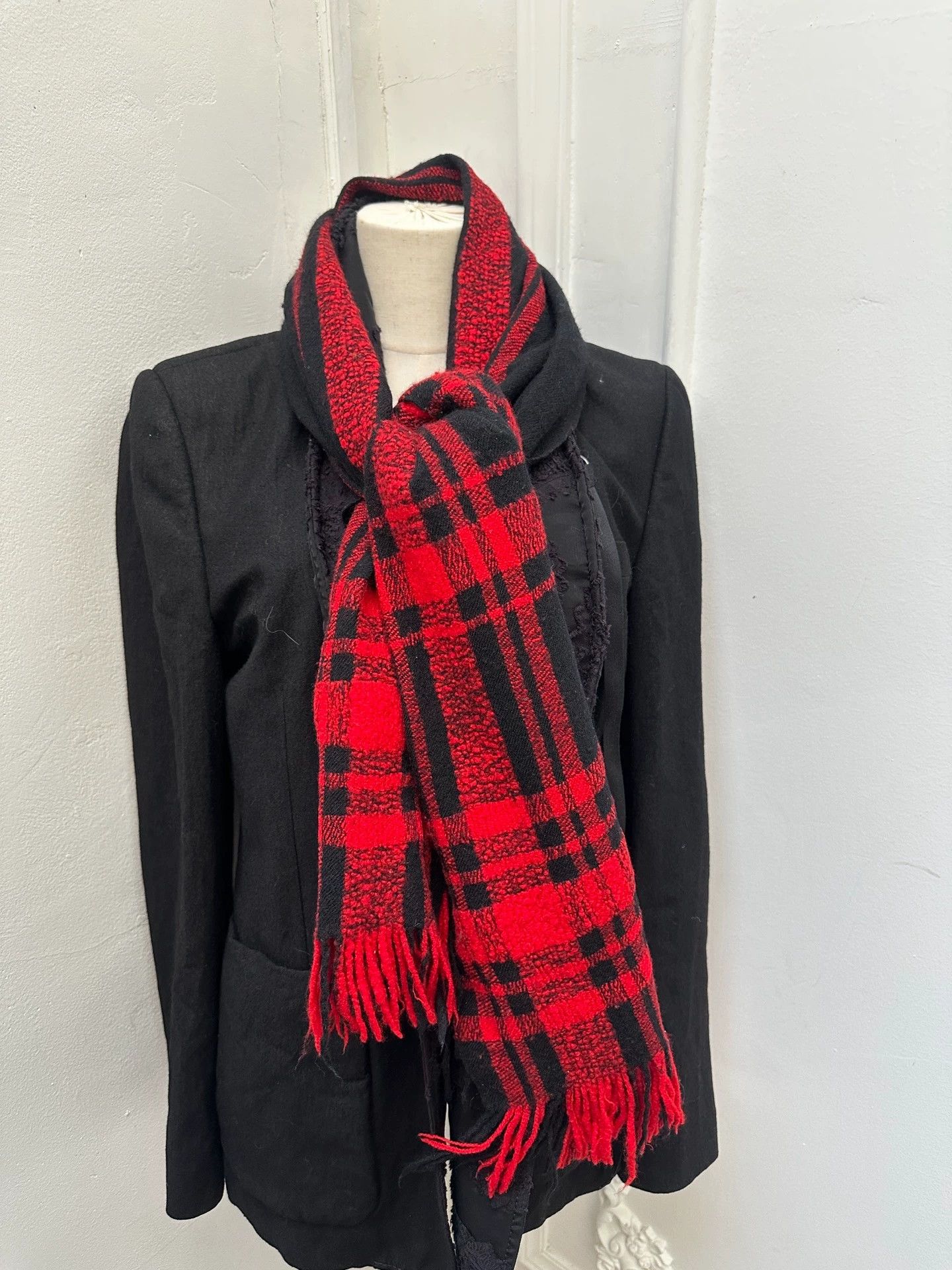 Yohji Yamamoto Yohji Yamamoto Y's Textured Check Black Red Wool Scarf Size ONE SIZE - 2 Thumbnail