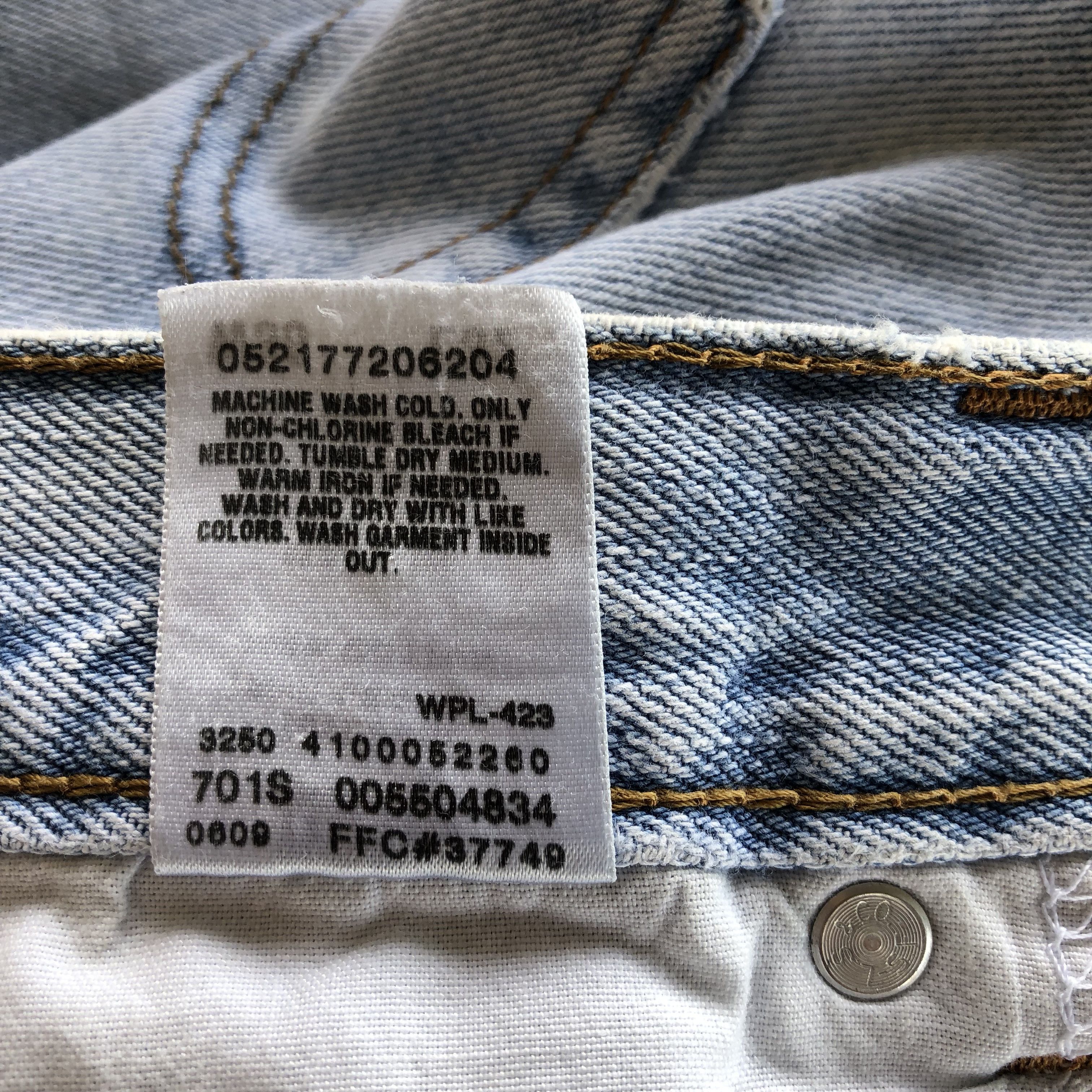 Levi's Vintage Levis 550 Light Wash Jeans Ripped Faded Levi's Denim Size US 34 / EU 50 - 10 Thumbnail