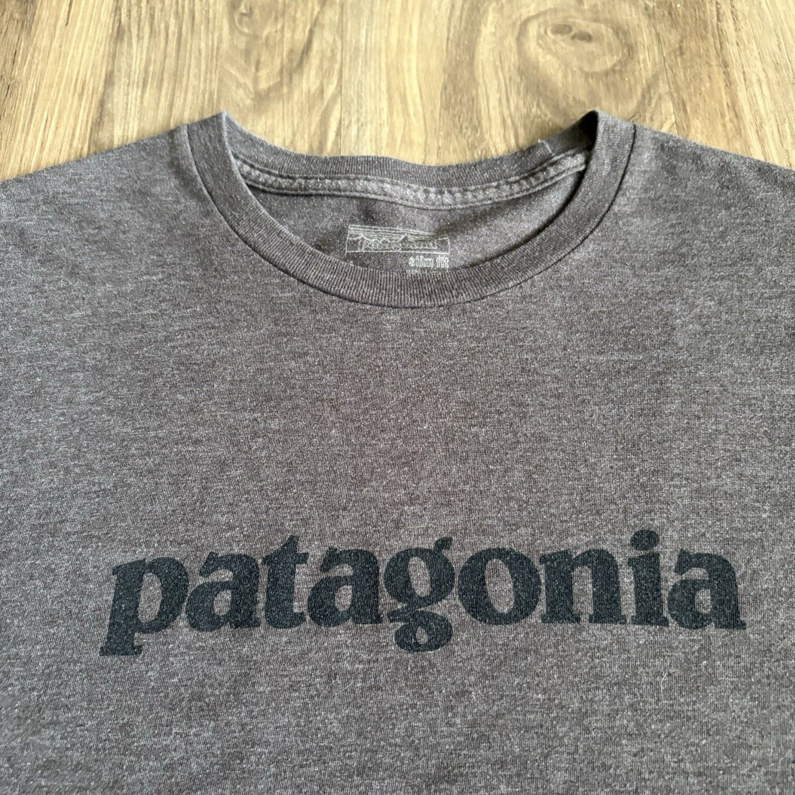 Patagonia Patagonia T-Shirt Men’s Size Slim L 73 Text Logo Size US L / EU 52-54 / 3 - 3 Thumbnail