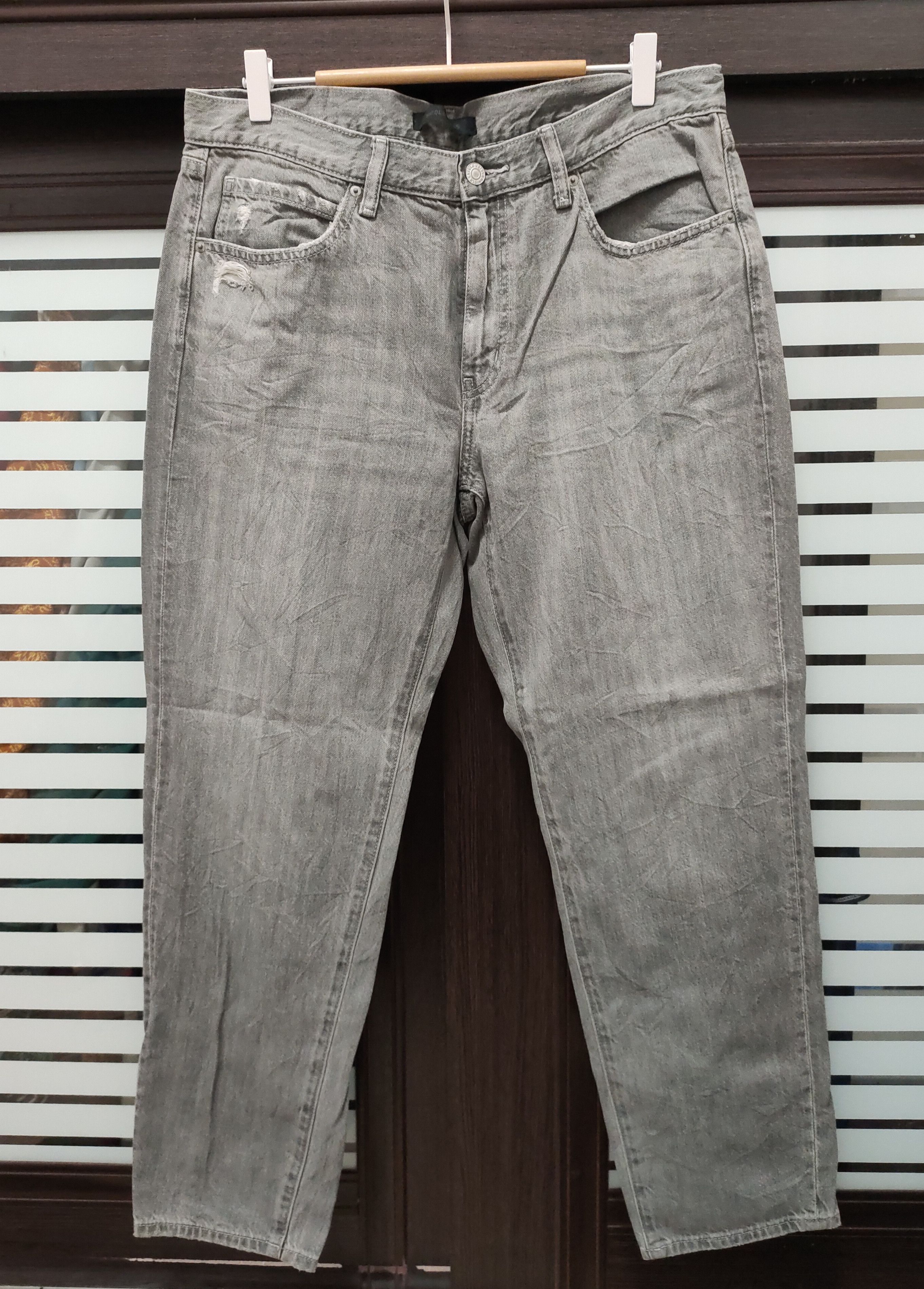 Uniqlo 💥 Flared Uniqlo Denim 💥 Size US 34 / EU 50 - 2 Thumbnail