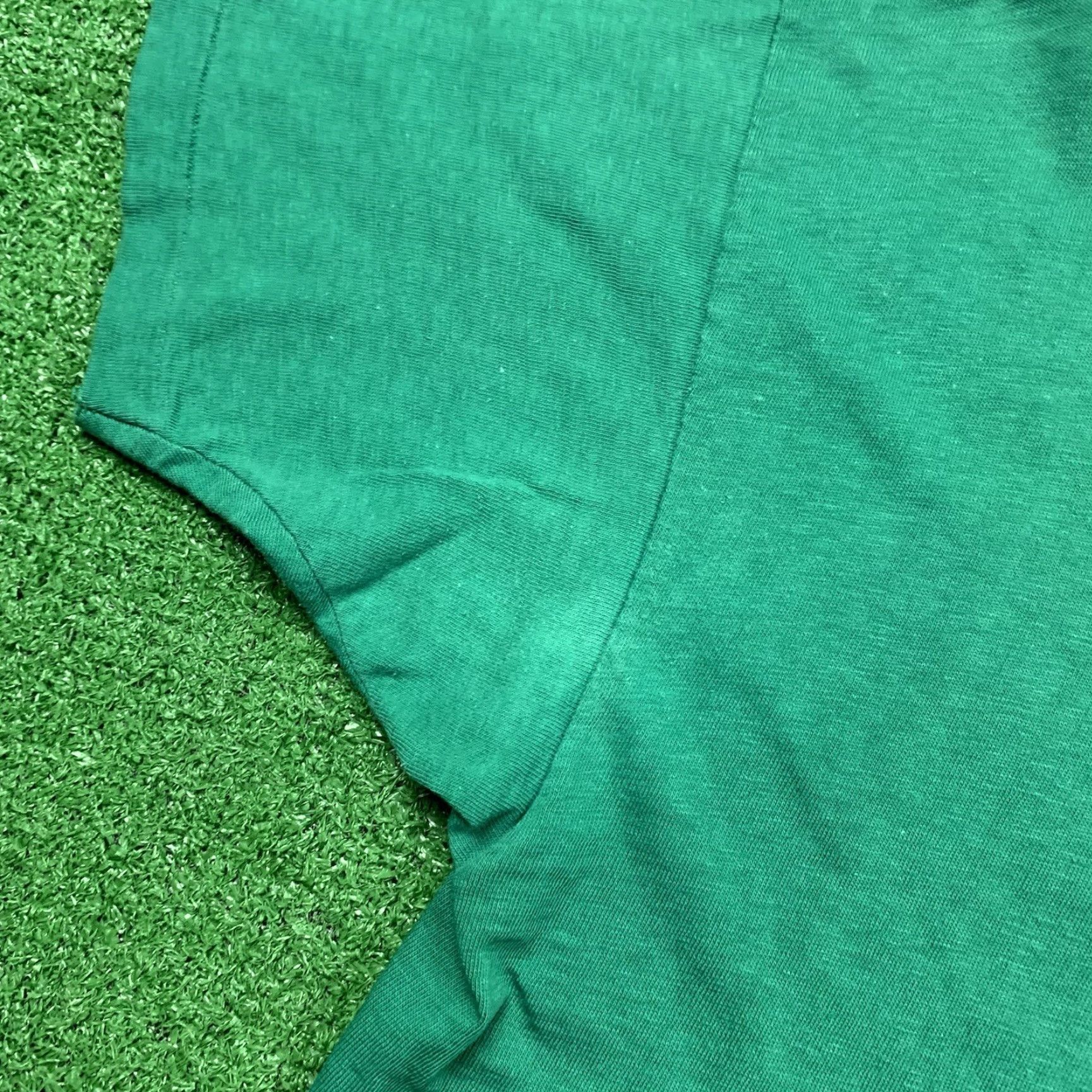 Nike VINTAGE Nike T Shirt Unisex 70s 70s Graphic Tee Green Cotton Logo USA Geisha Rap Hike Prefontaine OG Rare Stadium Size US L / EU 52-54 / 3 - 4 Thumbnail