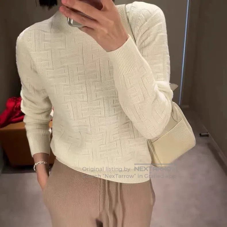 Hermes Hermes Classic White Knitted Sweater Size XXS / US 00 / IT 34 - 1 Thumbnail