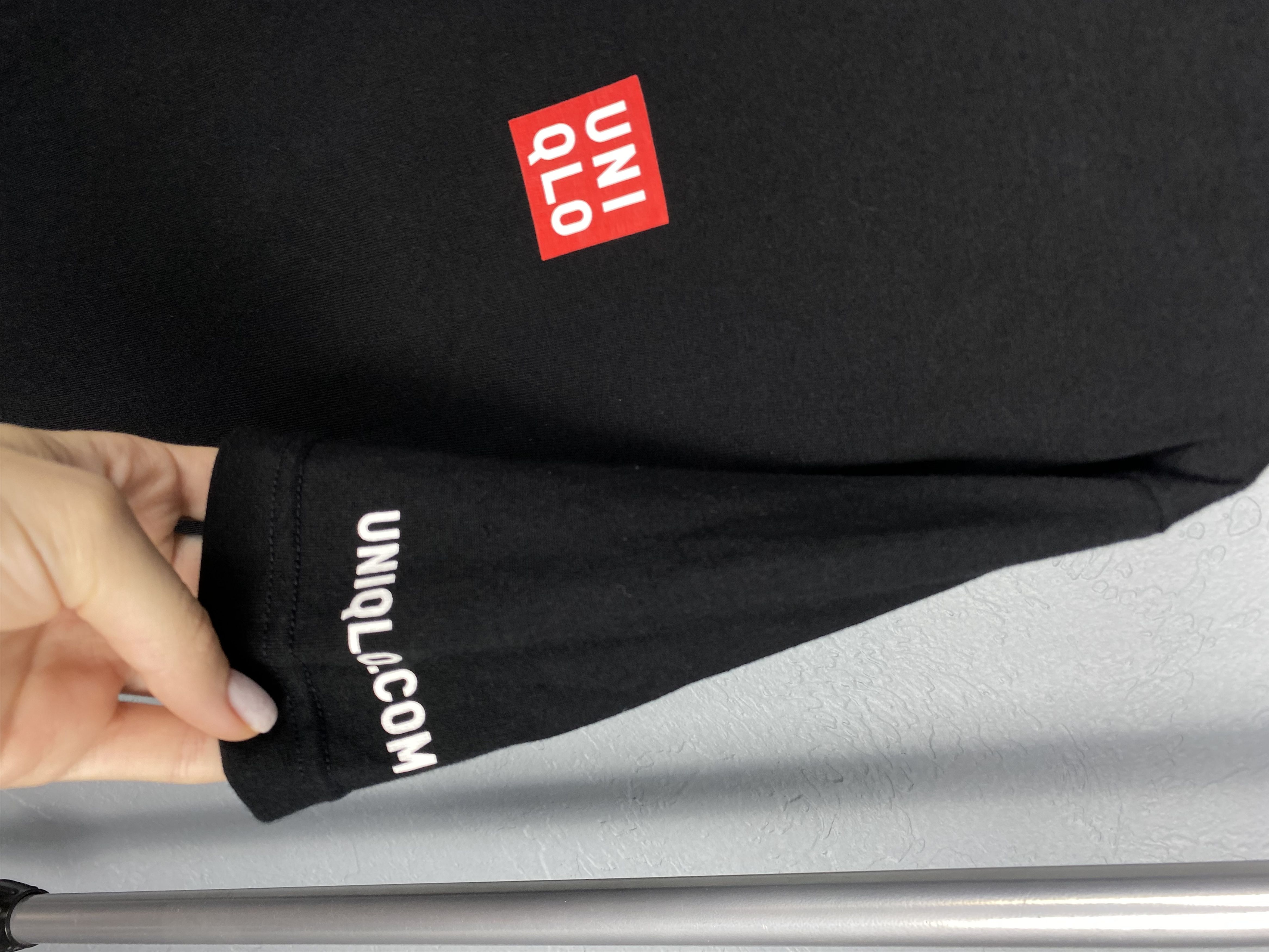 Japanese Brand × Uniqlo Uniqlo Mens Logo T-Shirt Y2K Tee Size US L / EU 52-54 / 3 - 3 Thumbnail
