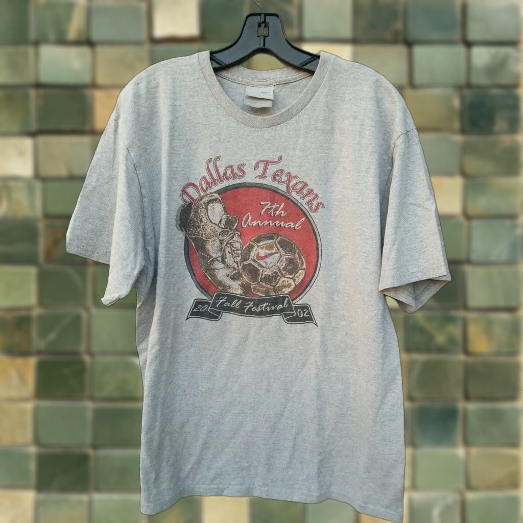 Nike VINTAGE Nike Soccer Shirt Adult Large Gray Festival 2002 Dallas Texas Fall Mens L Size US L / EU 52-54 / 3 - 1 Thumbnail