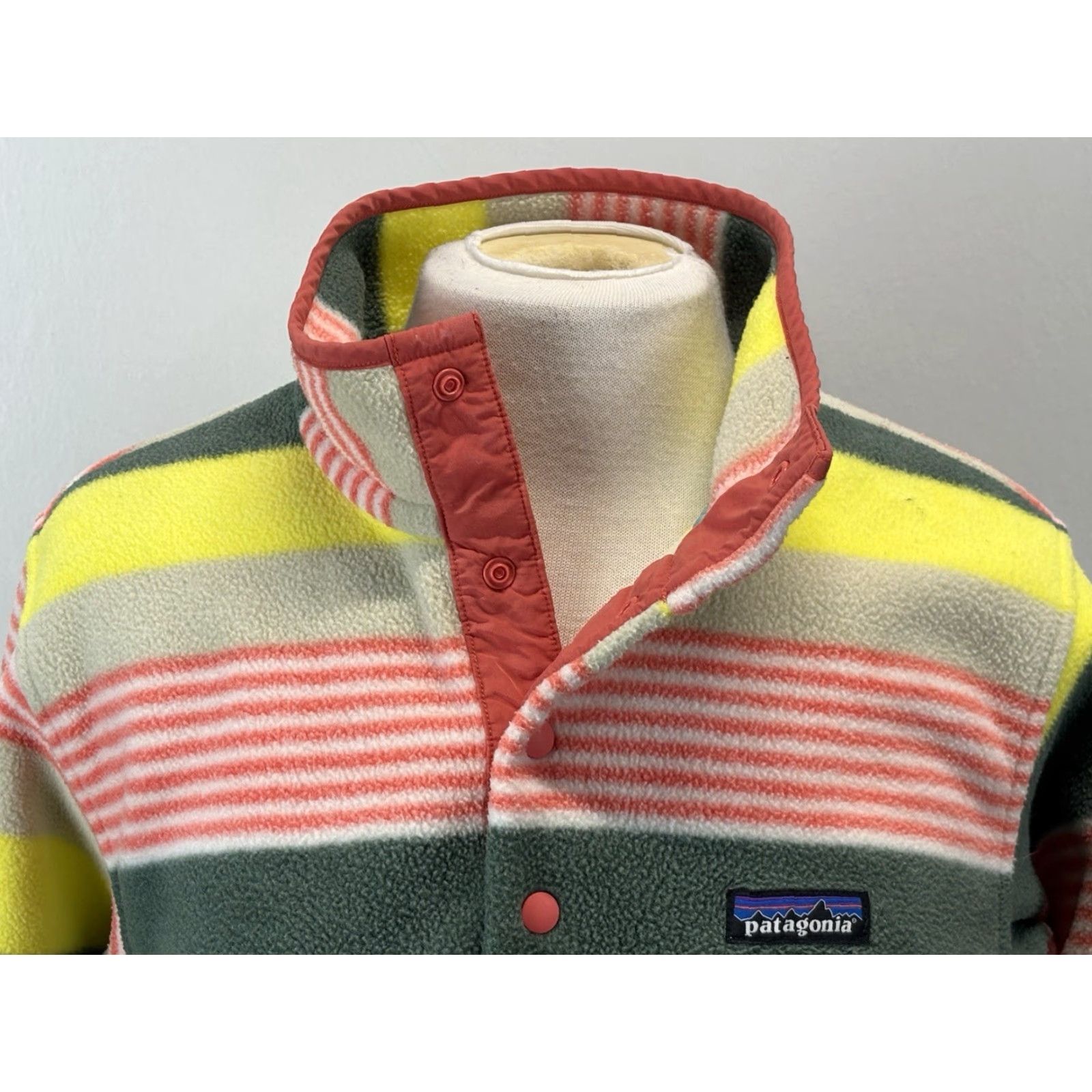 Patagonia Patagonia Synchilla Snap T Fleece Jacket Women’s Medium Stripe Pink Green Size M / US 6-8 / IT 42-44 - 6 Thumbnail