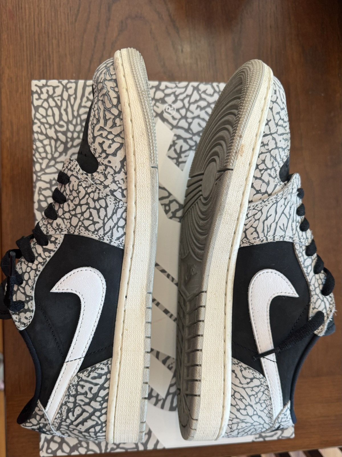 Nike Jordan 1 Low OG Cement Size US 11 / EU 44 - 4 Thumbnail