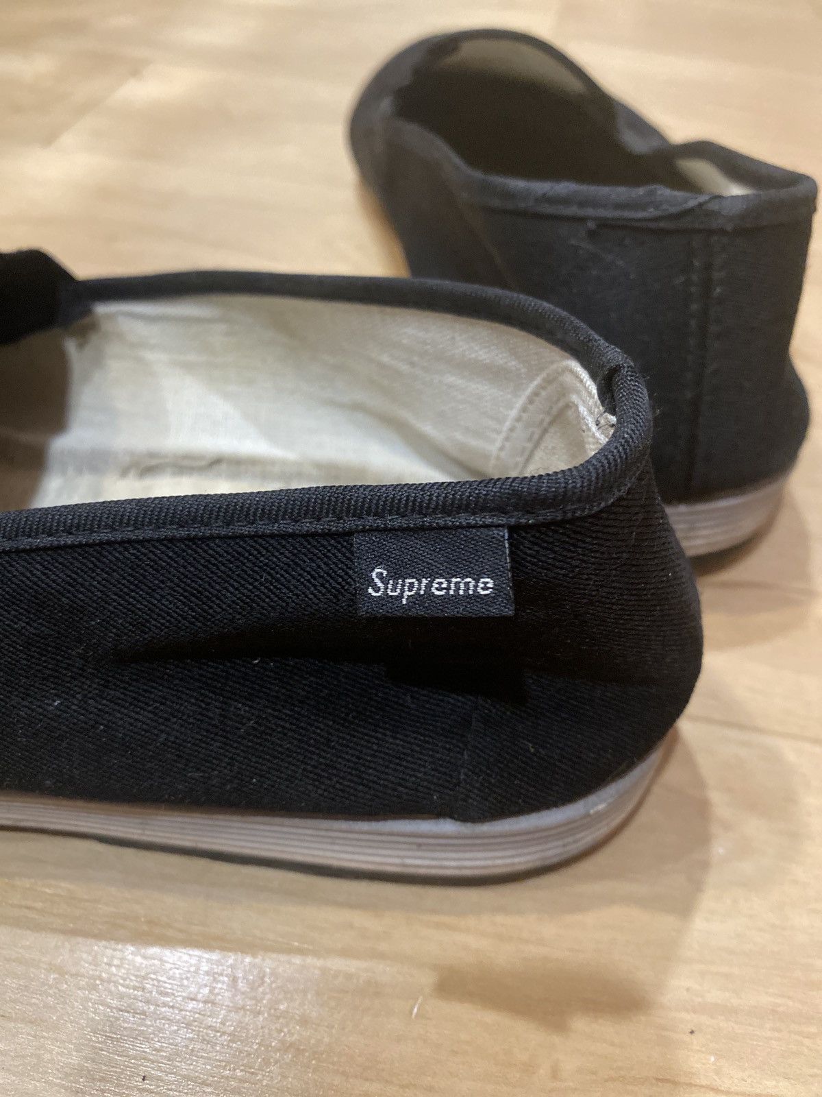 Sasquatchfabrix × Supreme Supreme Slippers Size US 10 / EU 43 - 3 Thumbnail