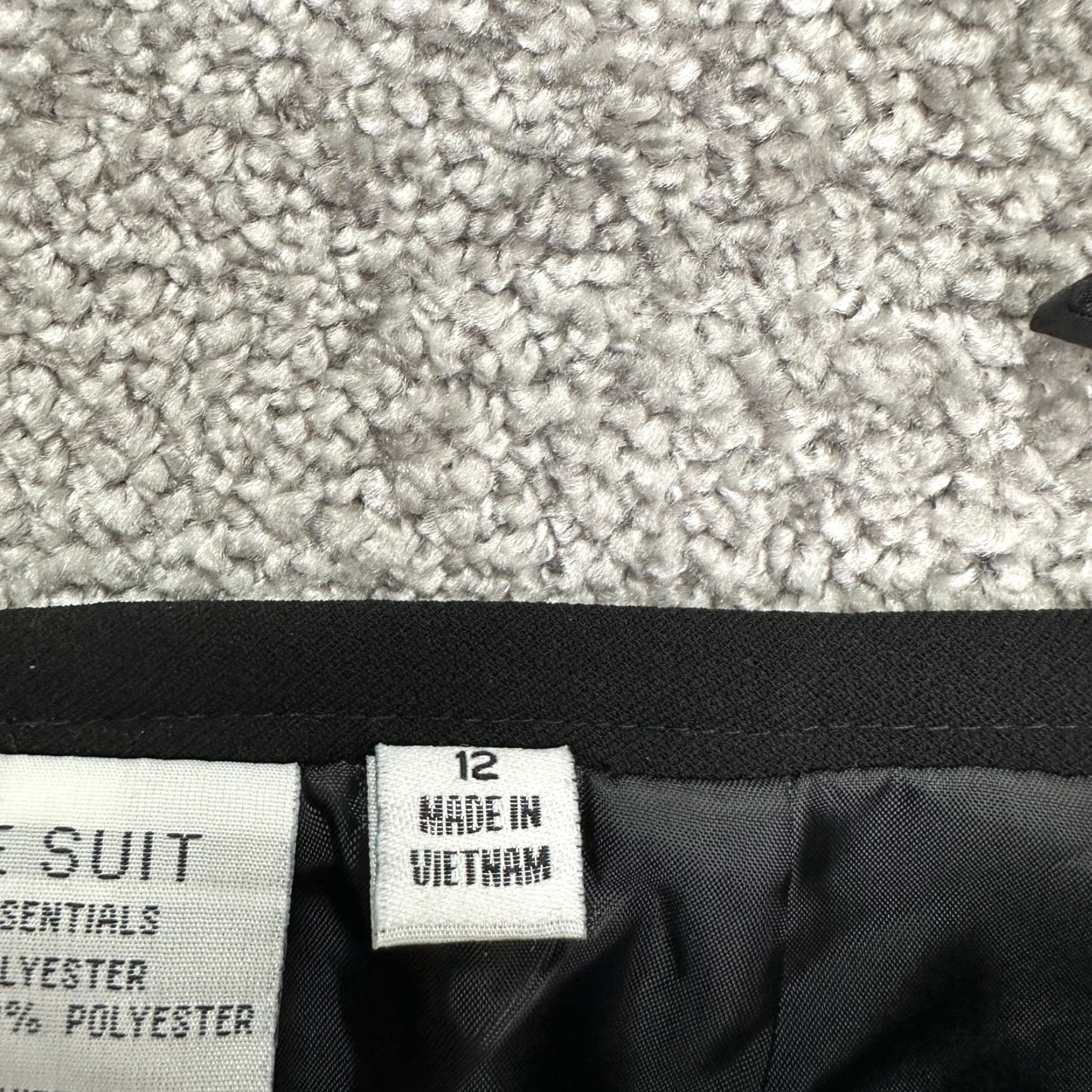 Vintage Le Suit Black Skirt Midi Pencil Womens 12 Zip Back Slit Workwear Office 26in Polyester Dry Clean Only Size 34" / US 12 / IT 48 - 4 Thumbnail