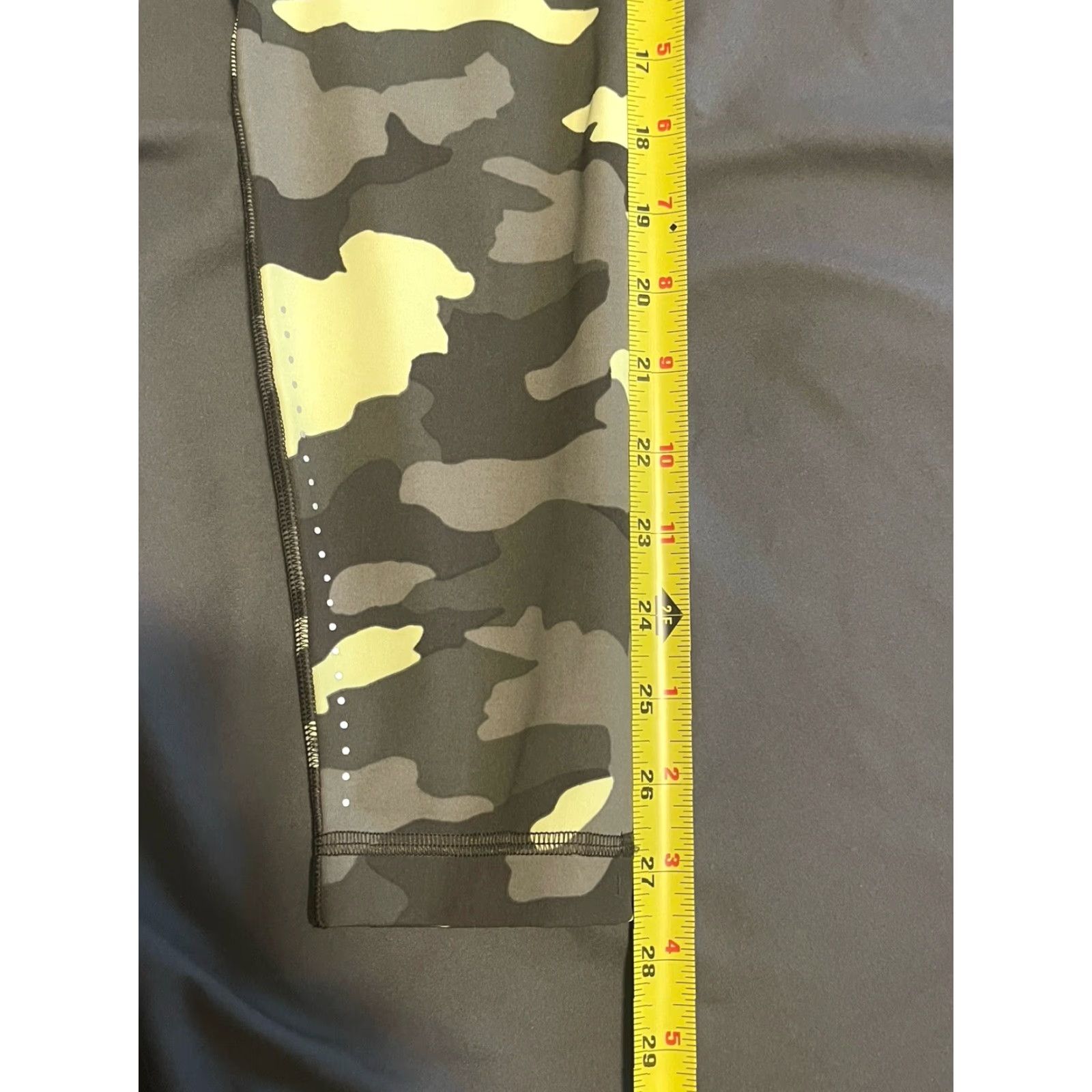 Lululemon Lululemon Swift Speed High-Rise Tight Heritage Camo 28" Size 10 Size ONE SIZE - 7 Thumbnail