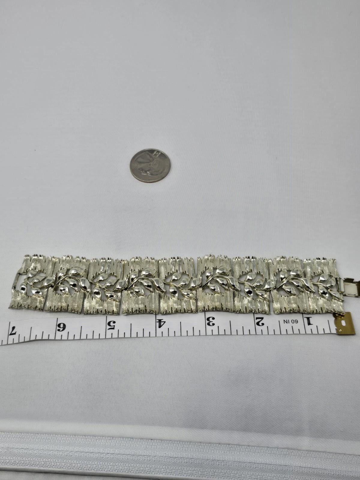 Other Vintage Lisner Silver Tone Leaf Link Bracelet 7” – Textured Size ONE SIZE - 4 Thumbnail