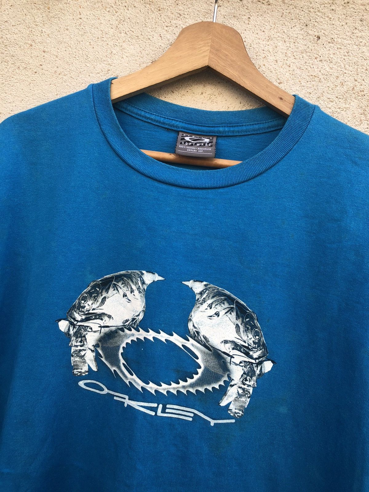 Oakley Rare🔥 Vintage 90s Oakley Sunglasses Tshirt Size US L / EU 52-54 / 3 - 1 Thumbnail