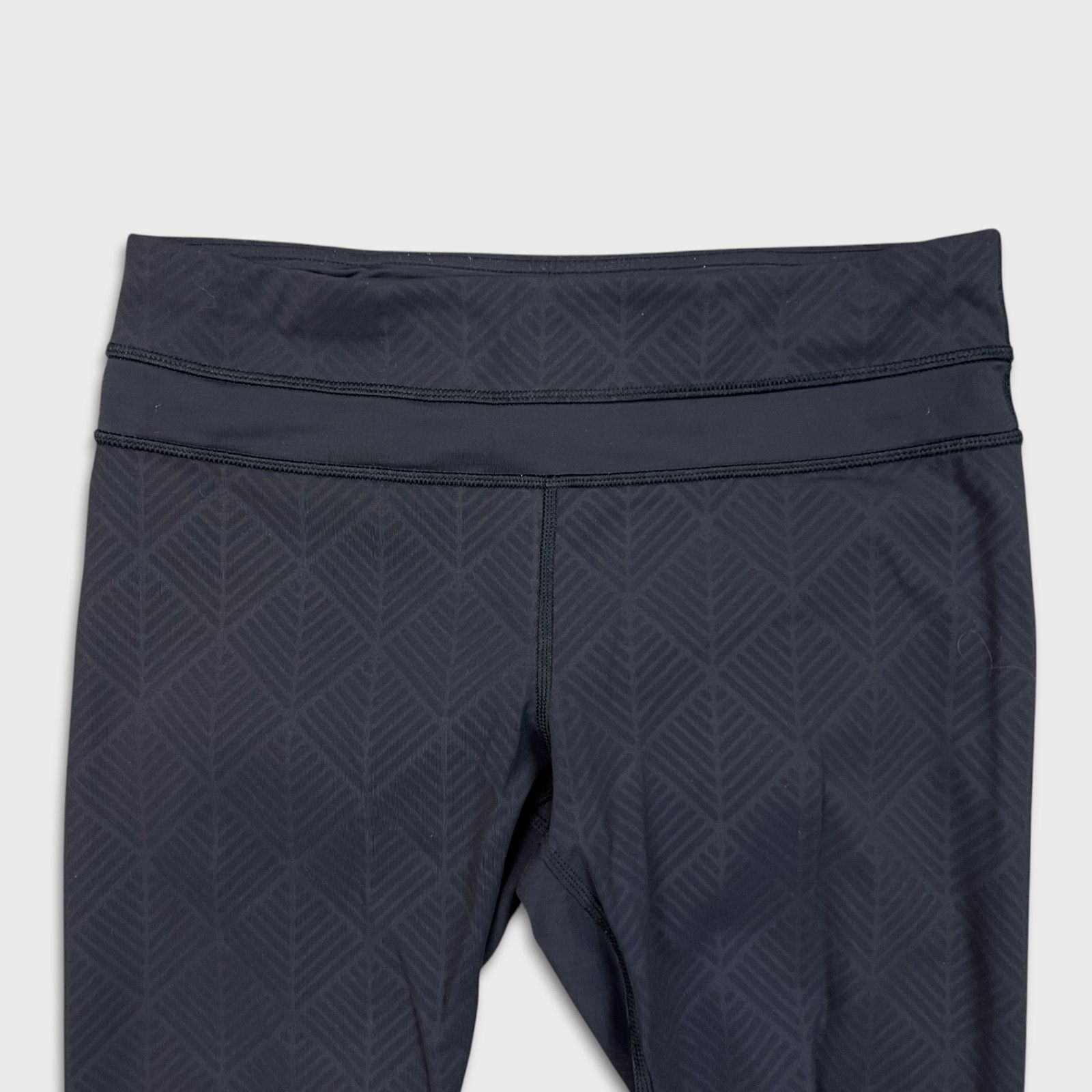 Lululemon Lululemon Run Inspire Crop II Athletic Sports Yoga Leggings Size 28" / US 6 / IT 42 - 2 Thumbnail