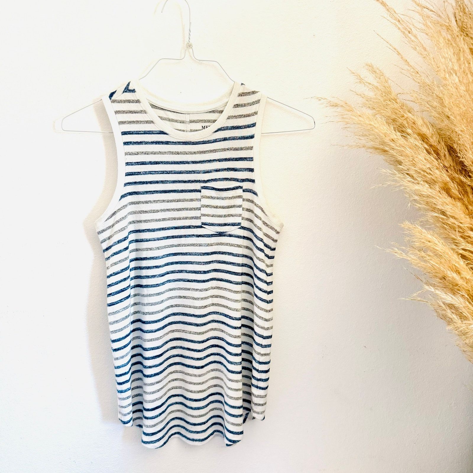 Target Basics TARGET White Blue Grey Stripe Sweater Knit Tank Top Shirt XS Size XS / US 0-2 / IT 36-38 - 2 Thumbnail
