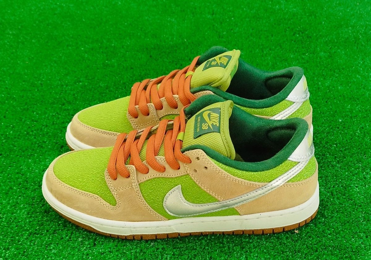 Nike Nike SB Dunk Low Escargot. Size US 7 / EU 40 - 3 Thumbnail