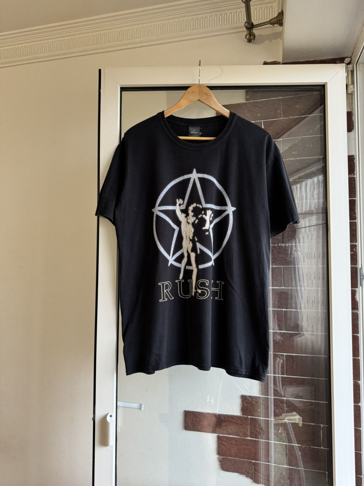 Band Tees Rare Rush tshirt 00’s Size US XL / EU 56 / 4 - 3 Thumbnail