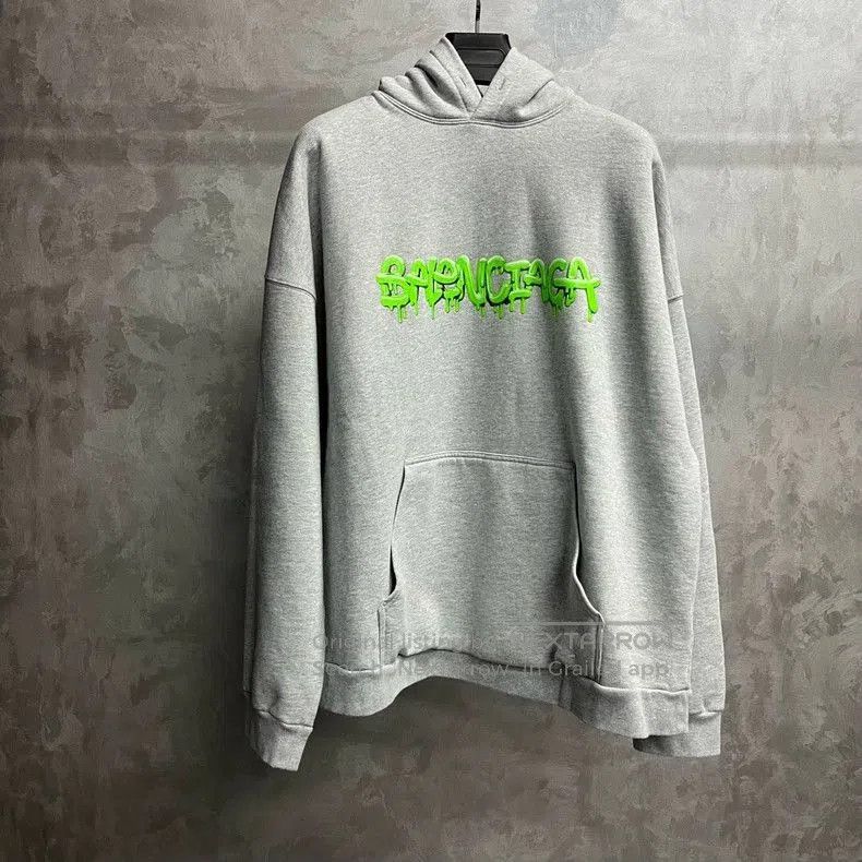 Balenciaga Balenciaga Gray Logo Print Hoodie. Size US XL / EU 56 / 4 - 1 Thumbnail