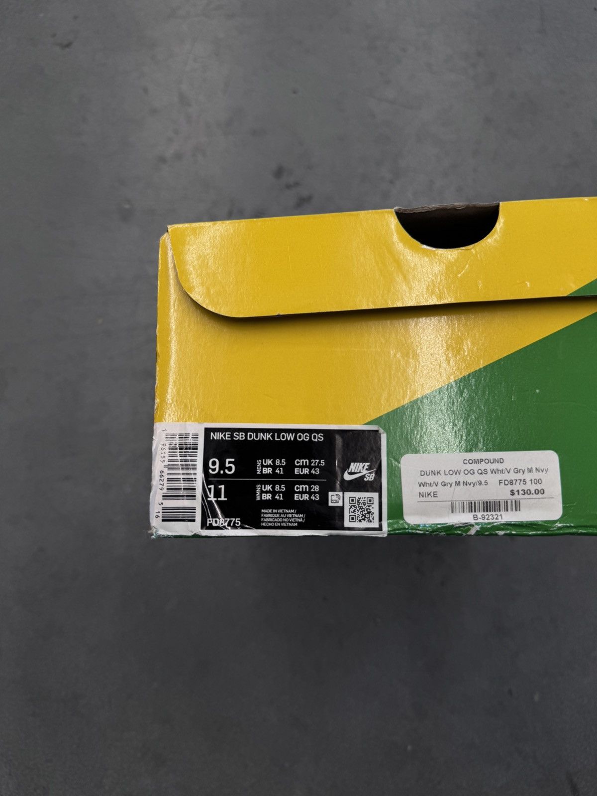 Huf × Nike 2022 Nike SB Dunk Low HUF New York City (Sealed) Size US 9.5 / EU 42-43 - 4 Thumbnail