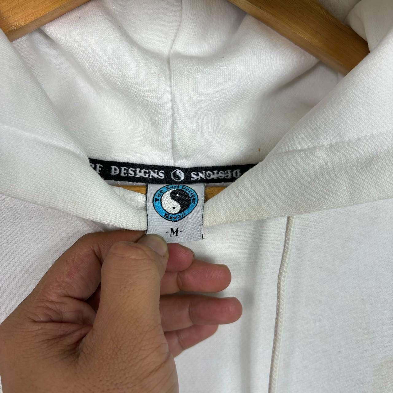 Vintage Vintage 90s T&C Surf Design Hoodie Sweatshirt Size US M / EU 48-50 / 2 - 6 Thumbnail