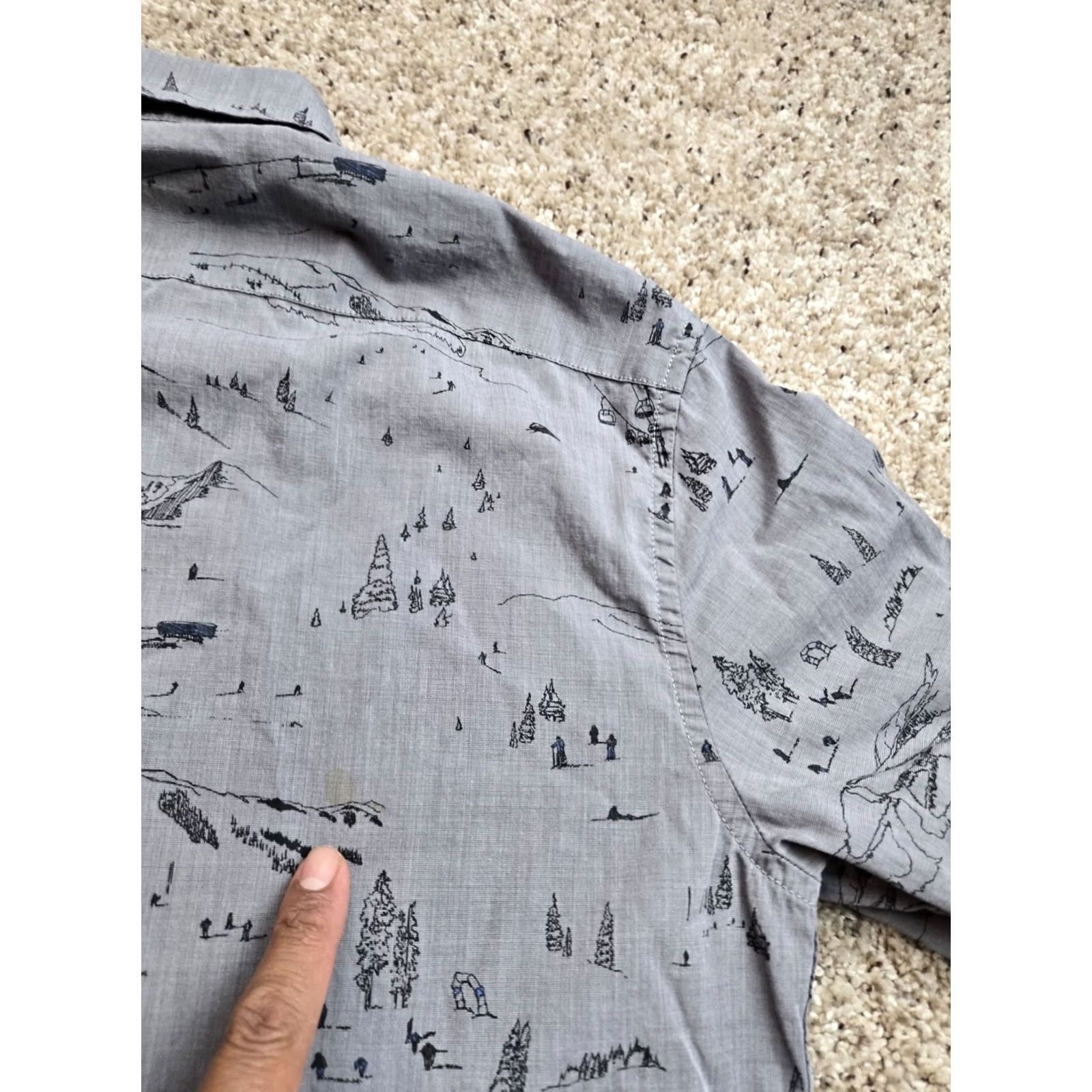 Banana Republic Banana Republic Shirt Medium Gray Ski Print Luxe Poplin Slim Fit Long Sleeve Button-Down Collared Men Regular Size M Size US M / EU 48-50 / 2 - 6 Thumbnail