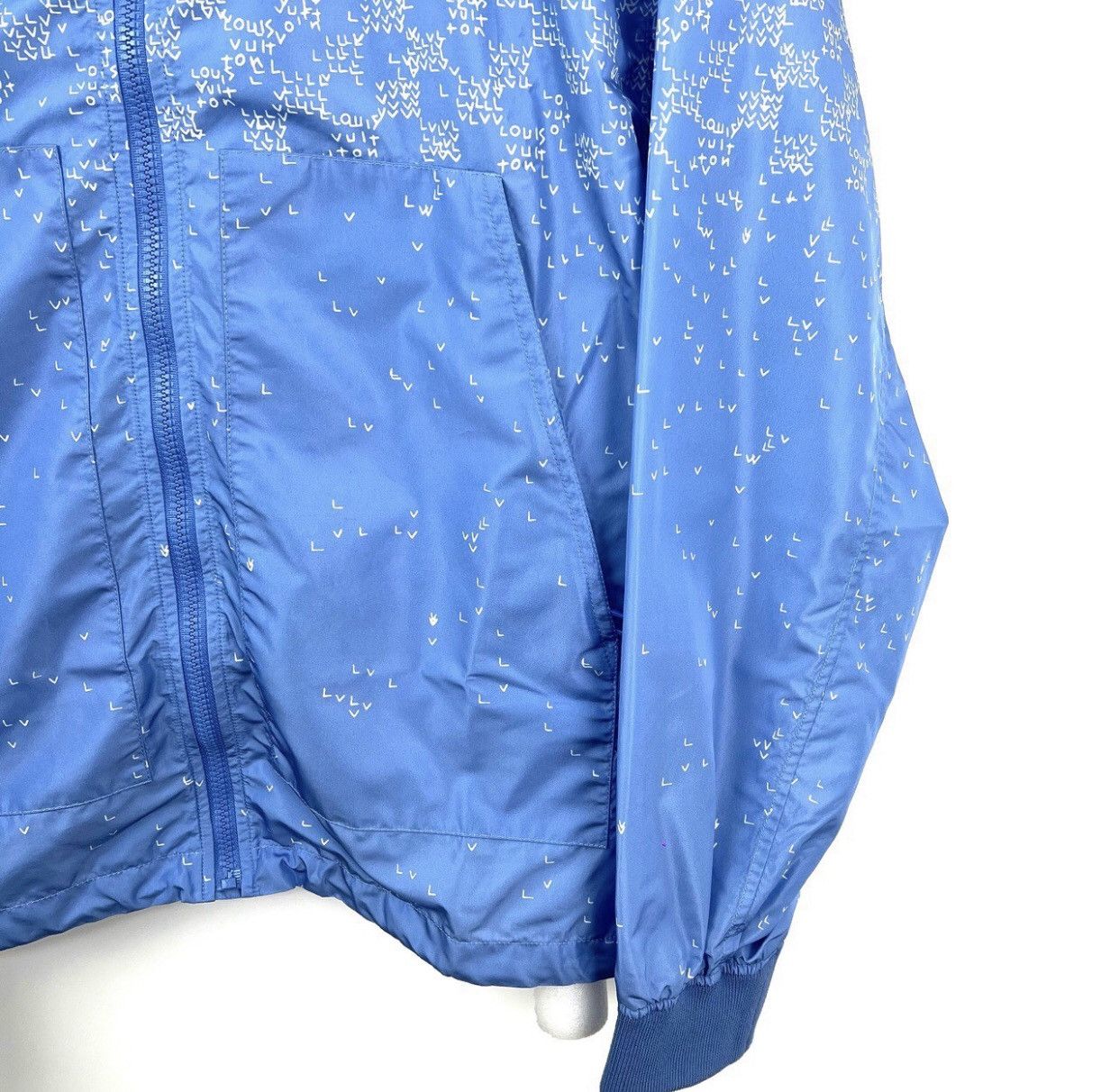 Louis Vuitton Louis Vuitton LV airplane gradient logo full print jacket Size US XL / EU 56 / 4 - 6 Thumbnail
