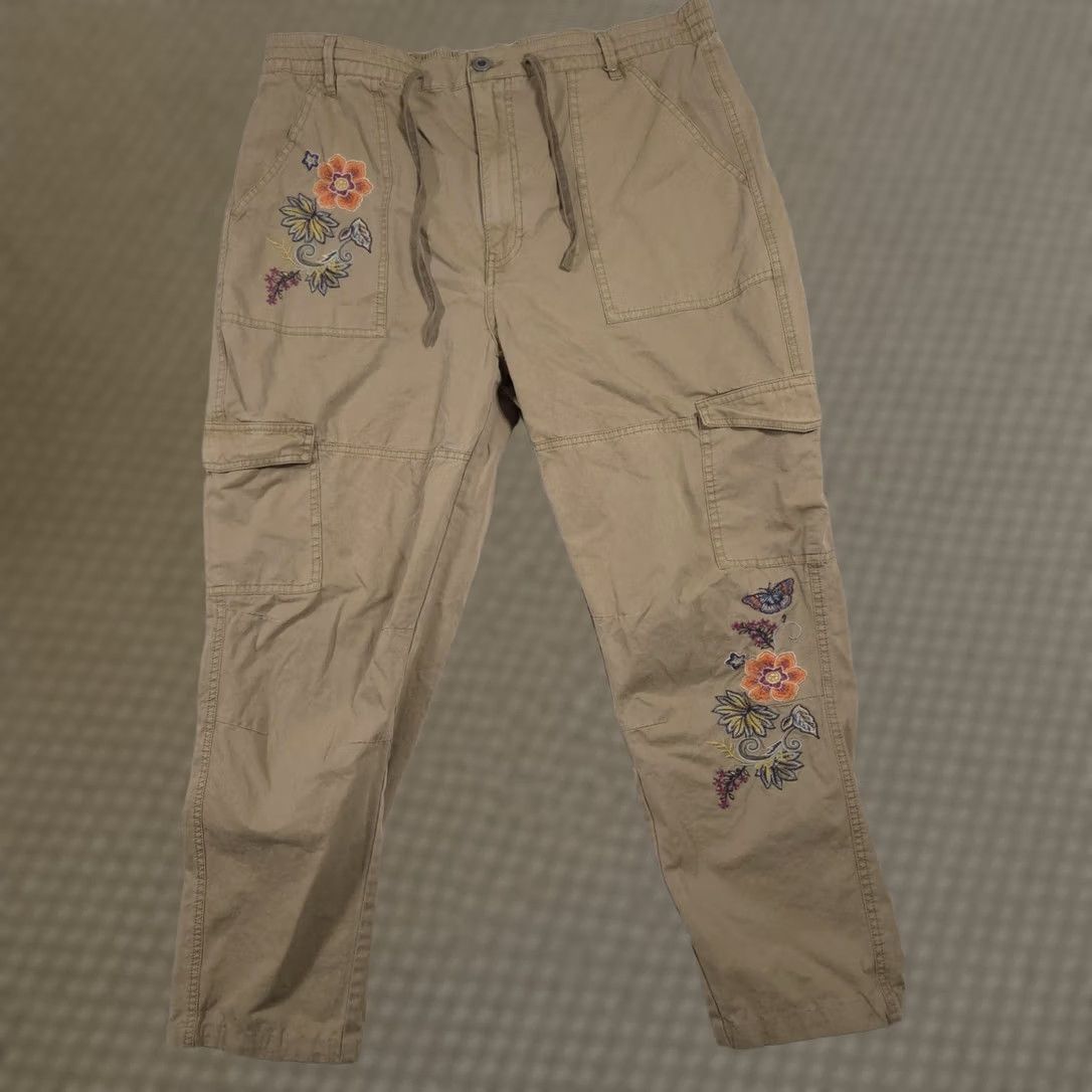 Vintage Sundance Pants Womens 16 Beige Cargo Embroidered Floral Crop Relaxed Twill Size 38" / US 16 / IT 52 - 1 Thumbnail