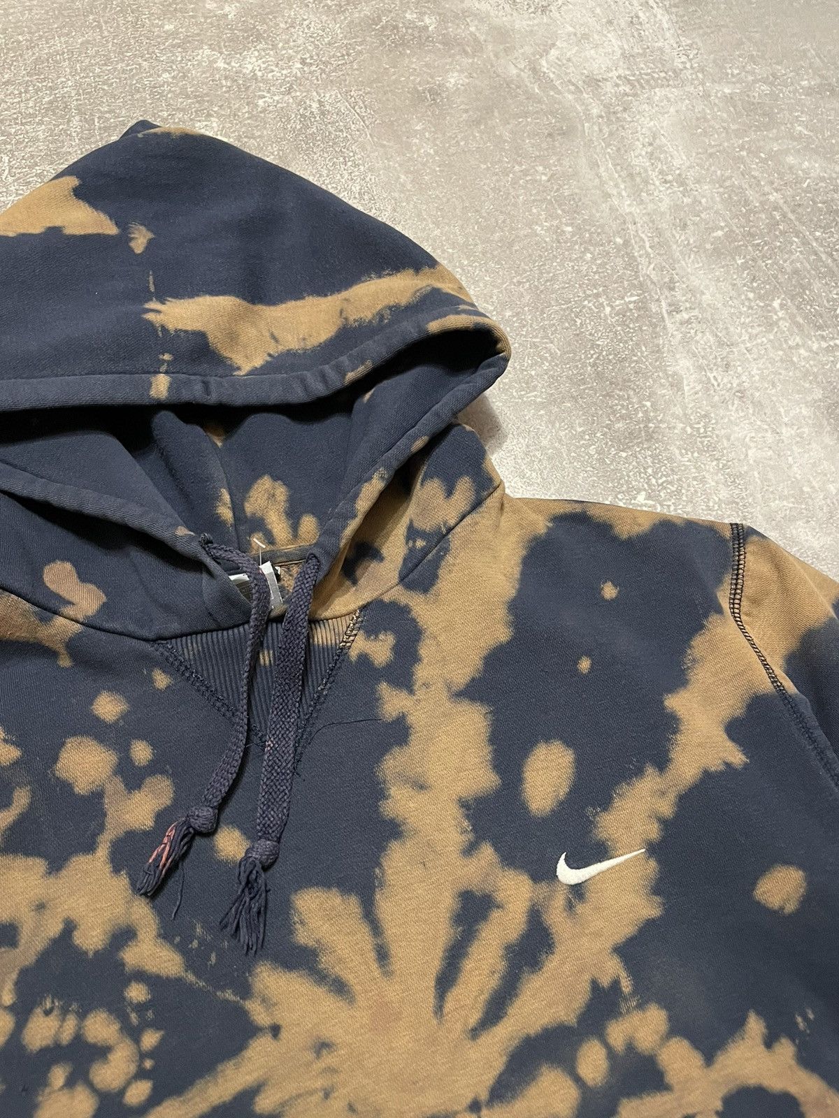 Nike Vintage Nike Swoosh Logo Custom Tie Dye Hoodie Size US M / EU 48-50 / 2 - 9 Thumbnail