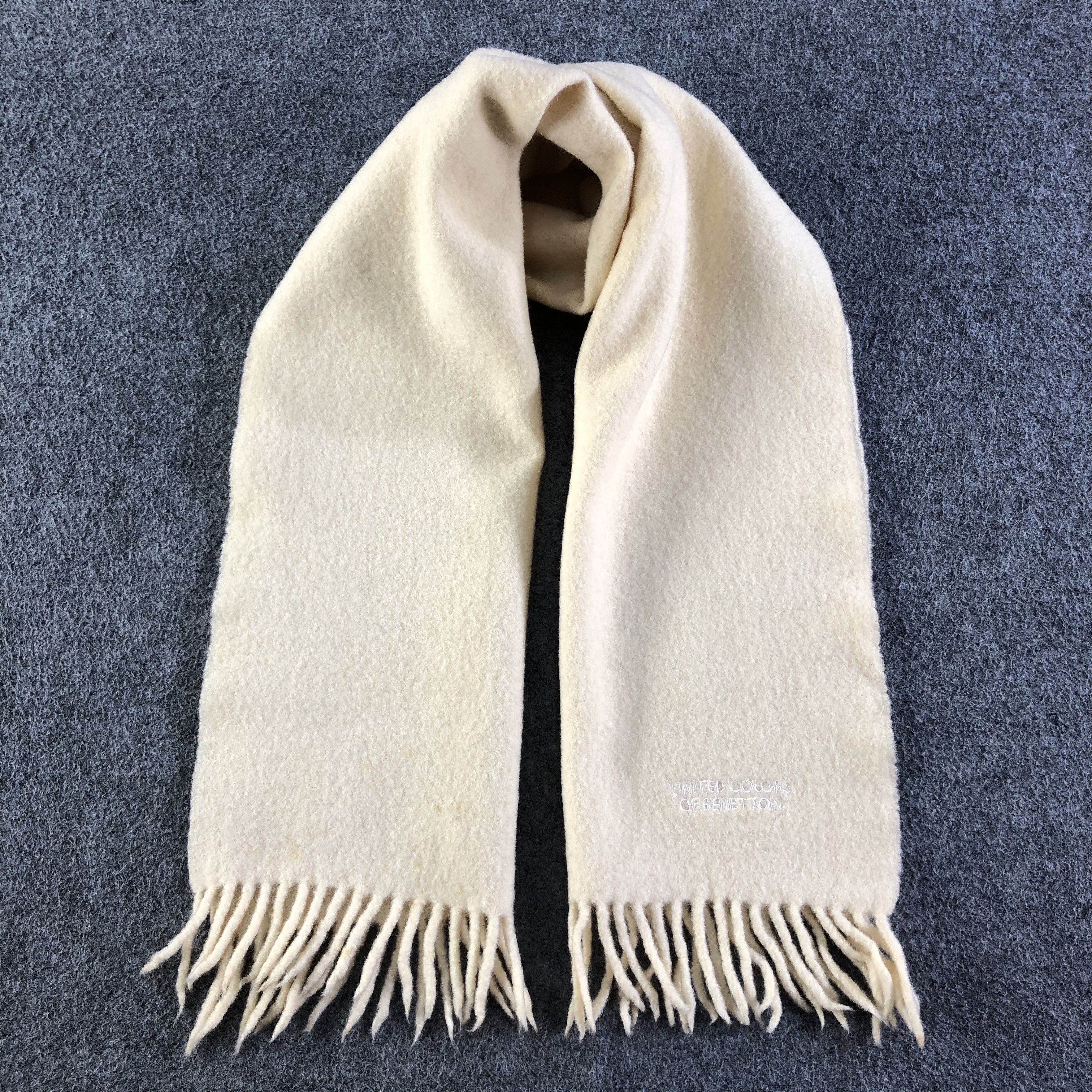 United Colors Of Benetton United Colors Of Benetton Scarf / Muffler / Neckwear P661 Size ONE SIZE - 1 Thumbnail