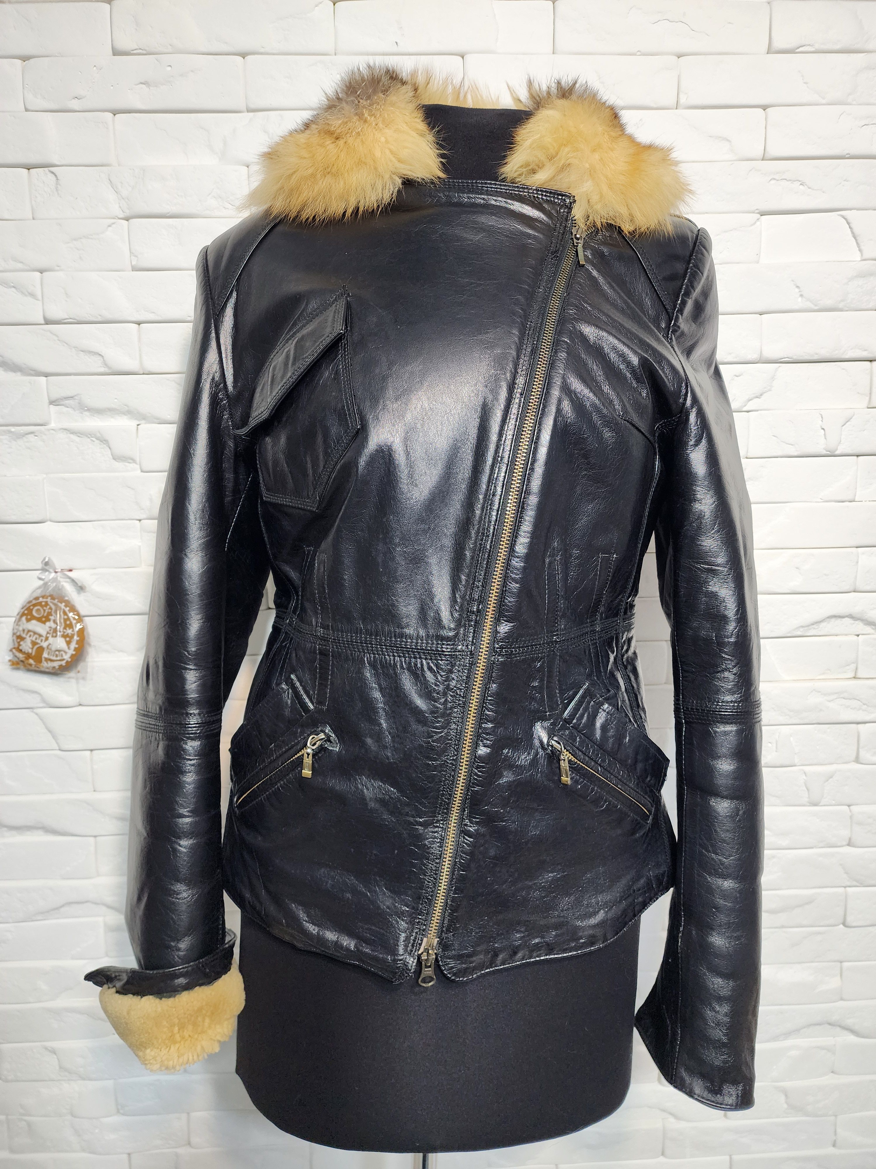 Furla Black Leather Fur Coat: Women's Warm Jacket Size M / US 6-8 / IT 42-44 - 2 Thumbnail