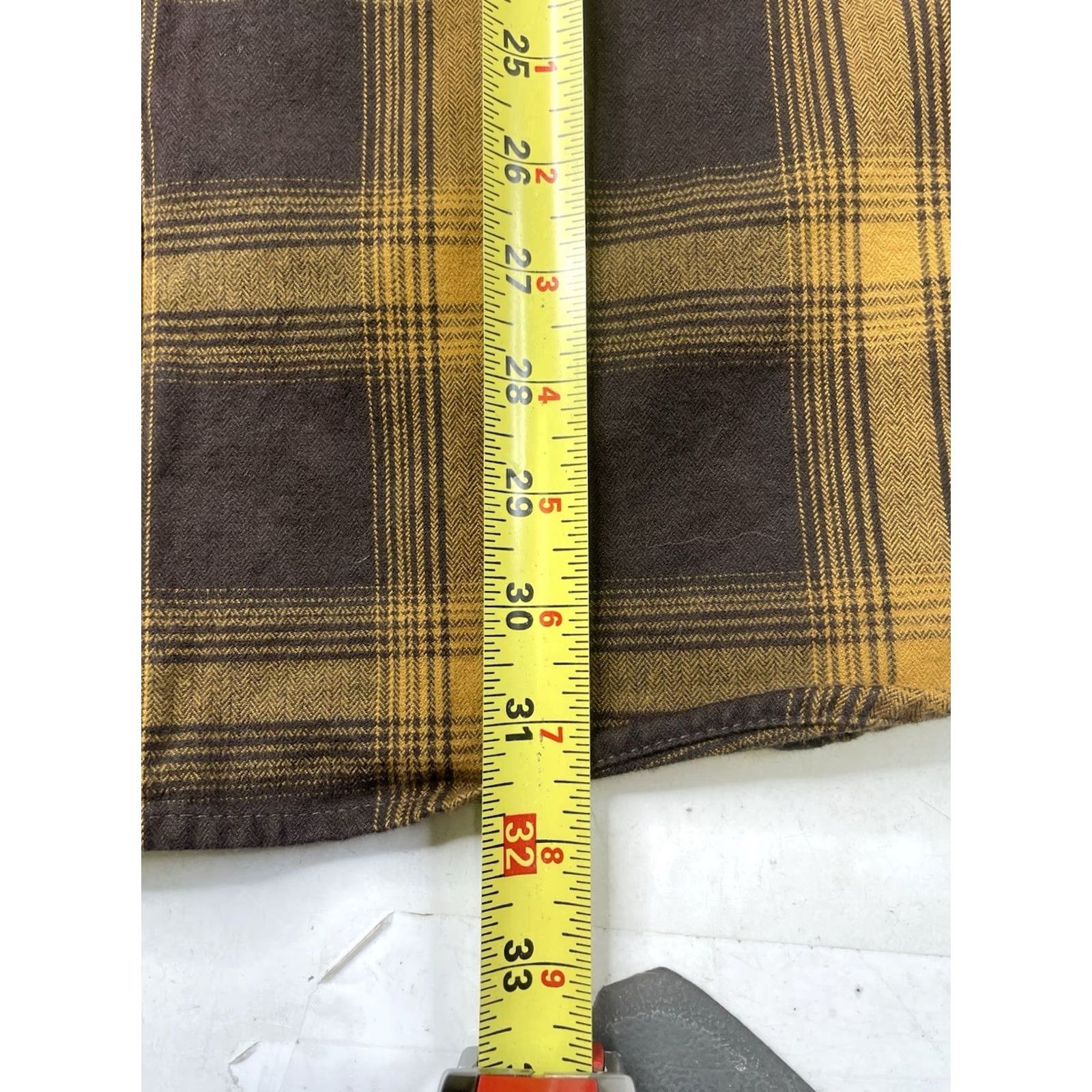 Carhartt Carhartt Work Flannel Shirt Plaid Long Sleeve Regular Fit 104451 B10 Mens Large Brown Cotton Flannel Button-Up Pockets Size US L / EU 52-54 / 3 - 5 Thumbnail
