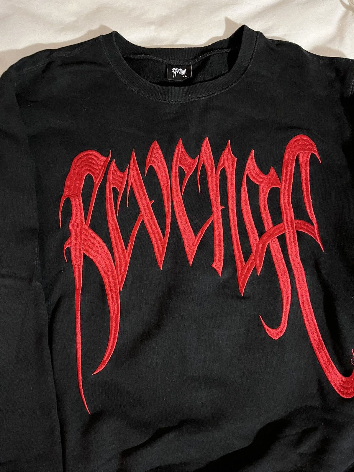 Revenge Revenge red embroidered crewneck black Size US L / EU 52-54 / 3 - 2 Thumbnail