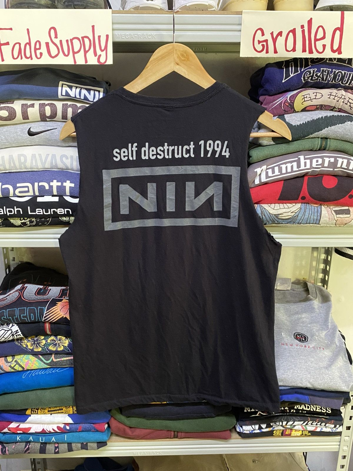 Band Tees Vintage Nine inch nails self destruct 1994 sleeveless Size US S / EU 44-46 / 1 - 4 Thumbnail