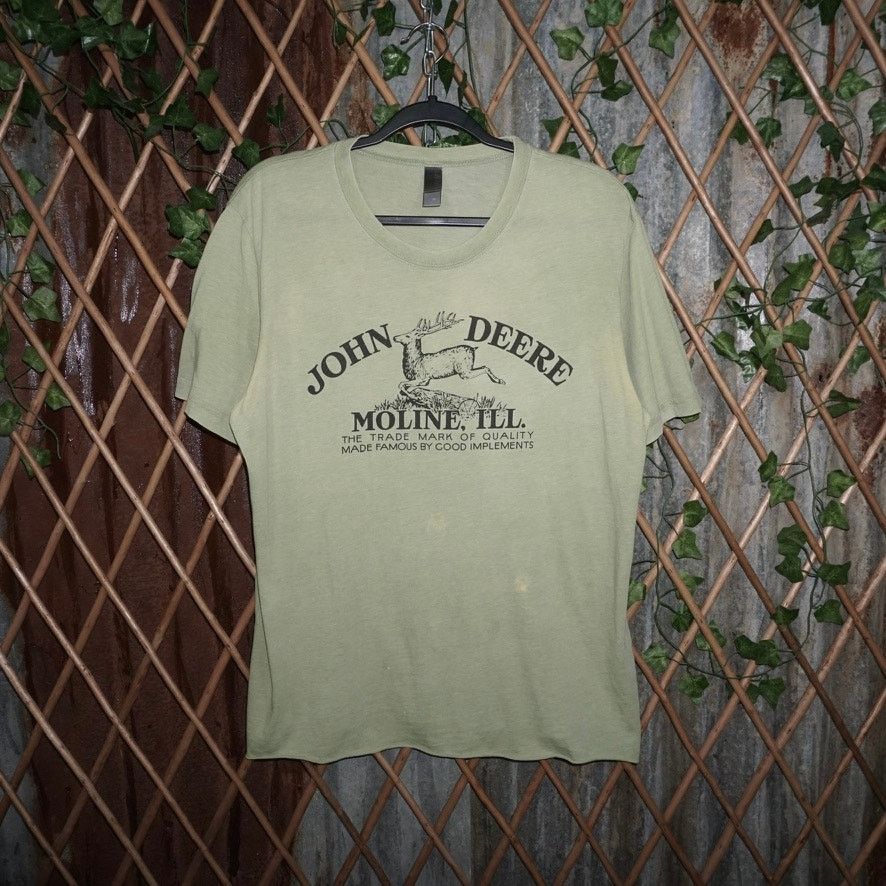 John Deere Large-Vintage Y2K John Deere Moline Illinois tractor t-shirt Size US L / EU 52-54 / 3 - 1 Thumbnail