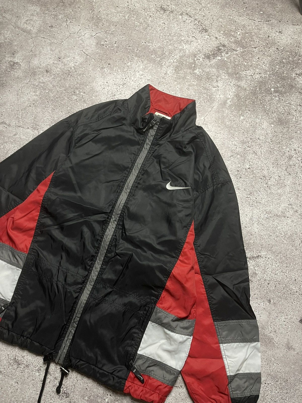 Nike Vintage Nike Nylon Rare Windbreaker 90s Y2K Size US M / EU 48-50 / 2 - 4 Thumbnail