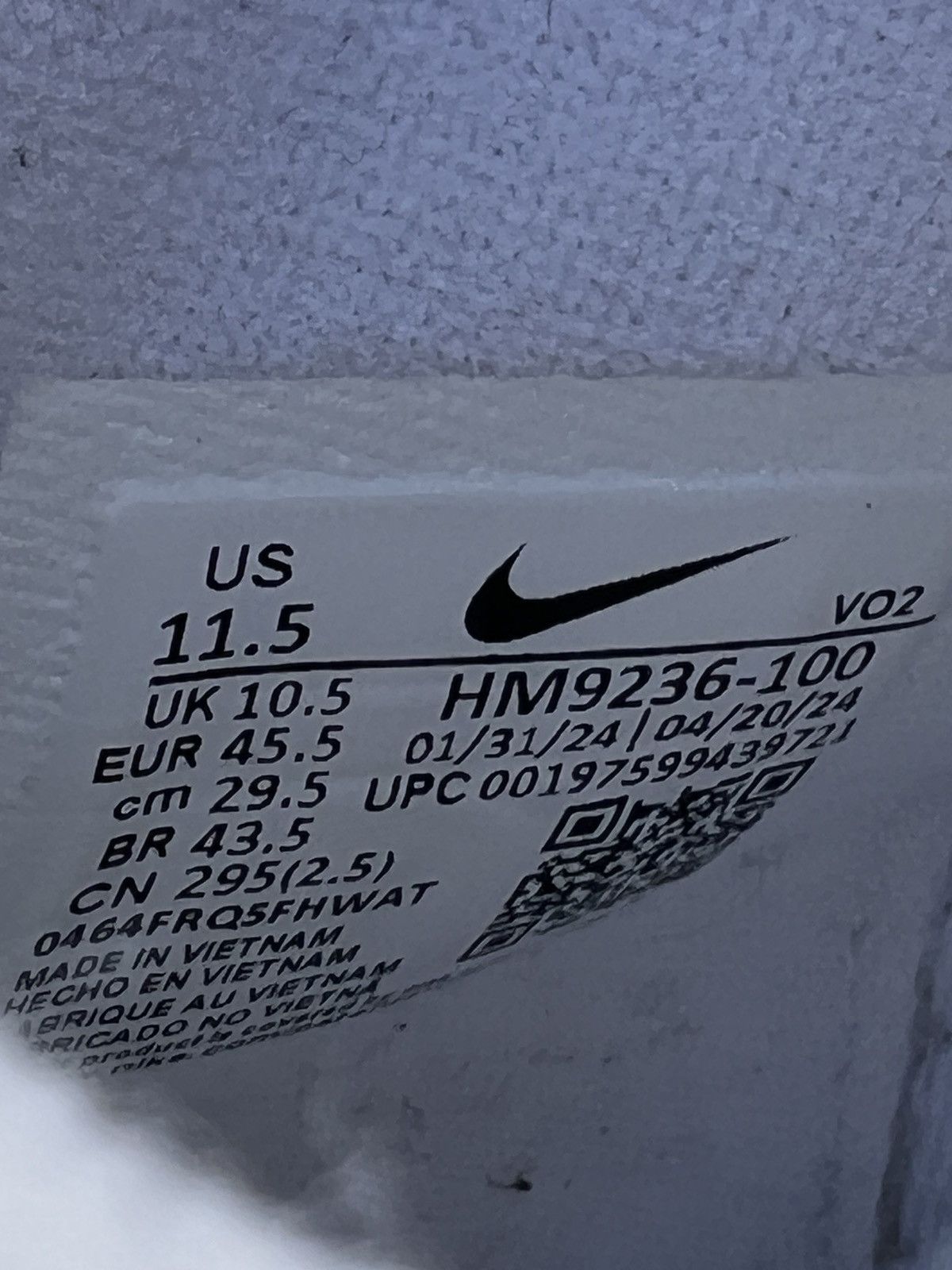Nike CLEAN Nike Size 11.5 Mens Air DT 96 Diamond Colorado Gold Size US 11.5 / EU 44-45 - 11 Thumbnail