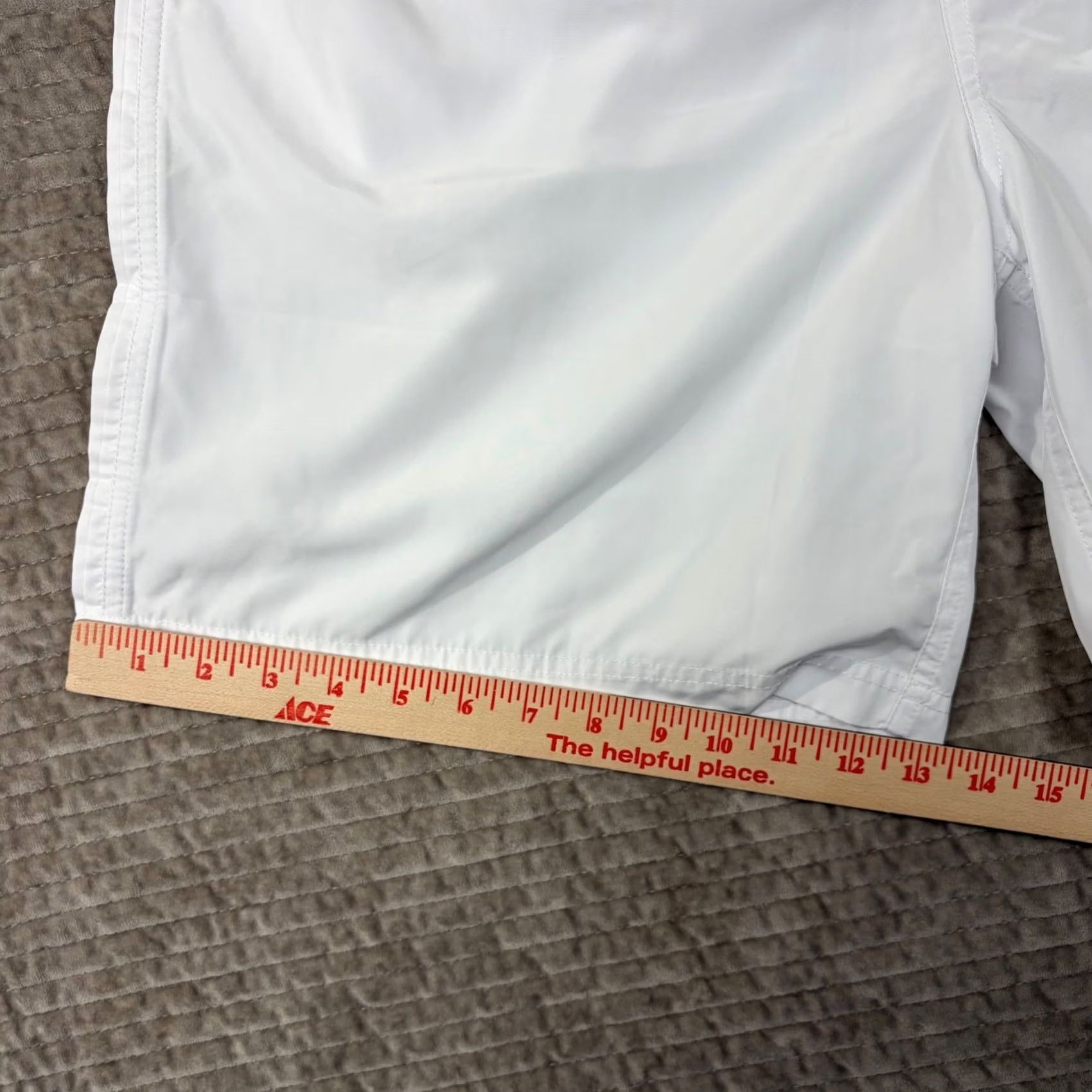 johnnie-O VINTAGE? No. Johnnie-O Mens XL White Performance Golf Swim Shorts Elastic Waist Board Shorts Shirt? Size US 35 - 3 Thumbnail