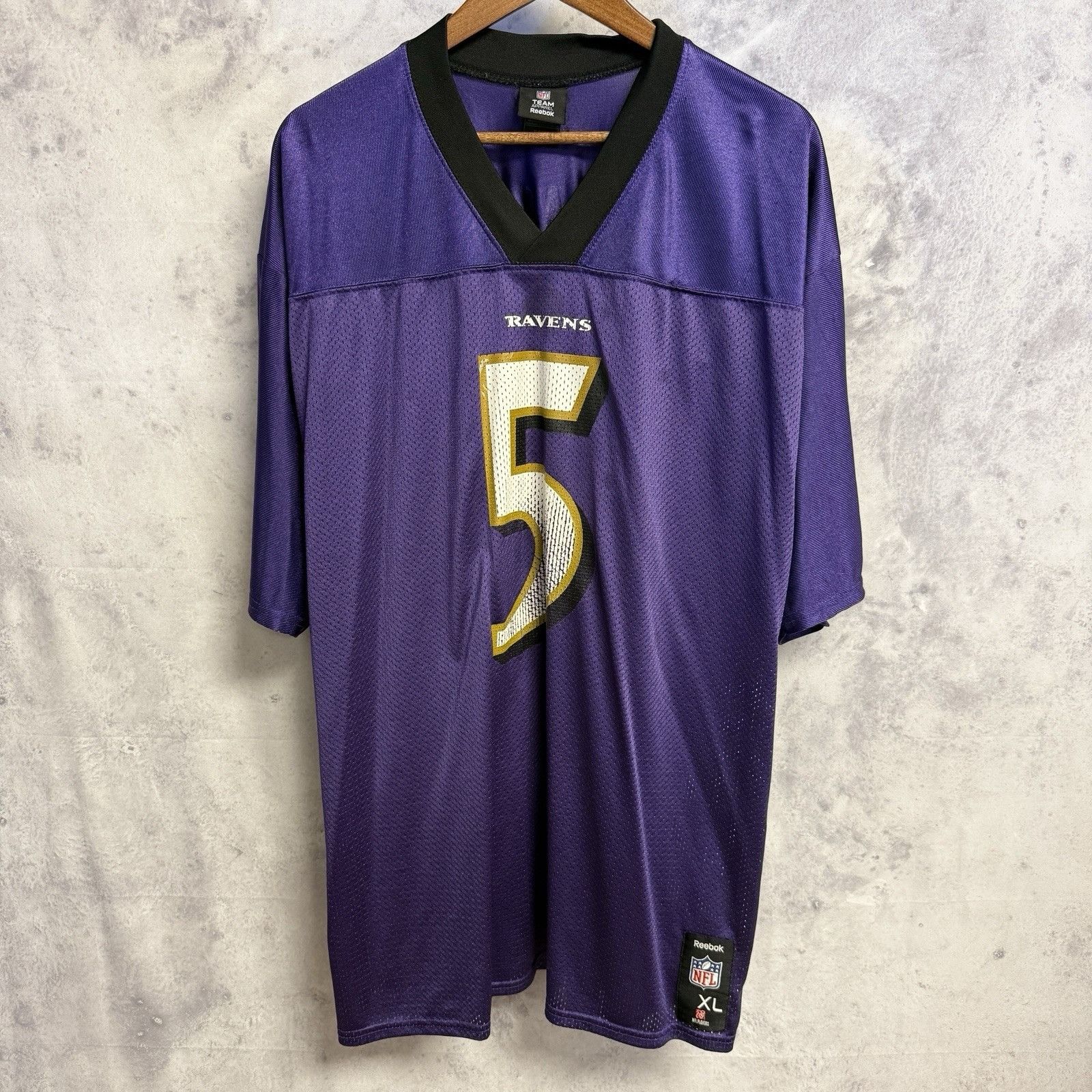 NFL Joe Flacco Baltimore Ravens NFL Jersey Mens XL 25x32 Purple Size US XL / EU 56 / 4 - 2 Thumbnail