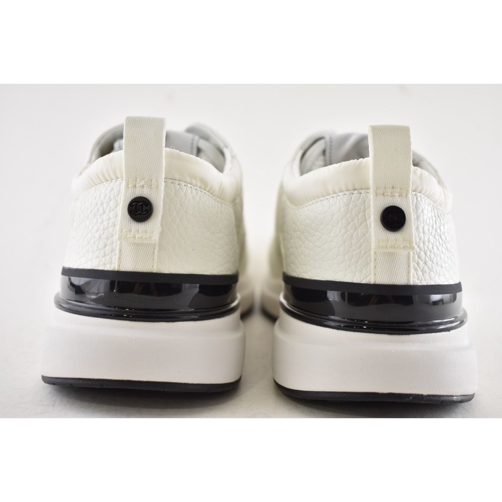 Chanel Chanel 21S Mens White Black Leather CC Logo Lace Low Top Size US 11 / EU 44 - 12 Thumbnail