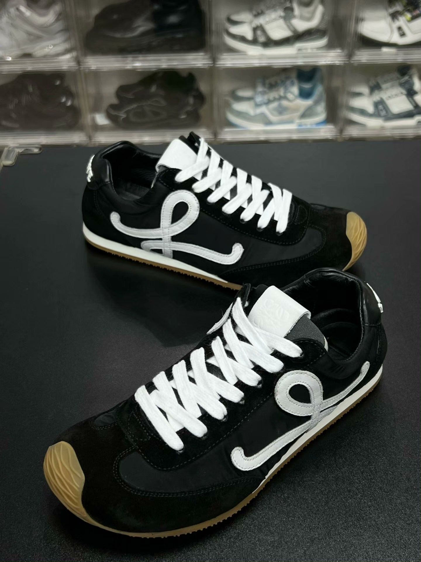 Loewe Loewe Running Black Lowtop Sneakers 37 Women Size US 6.5 / IT 36.5 - 1 Thumbnail