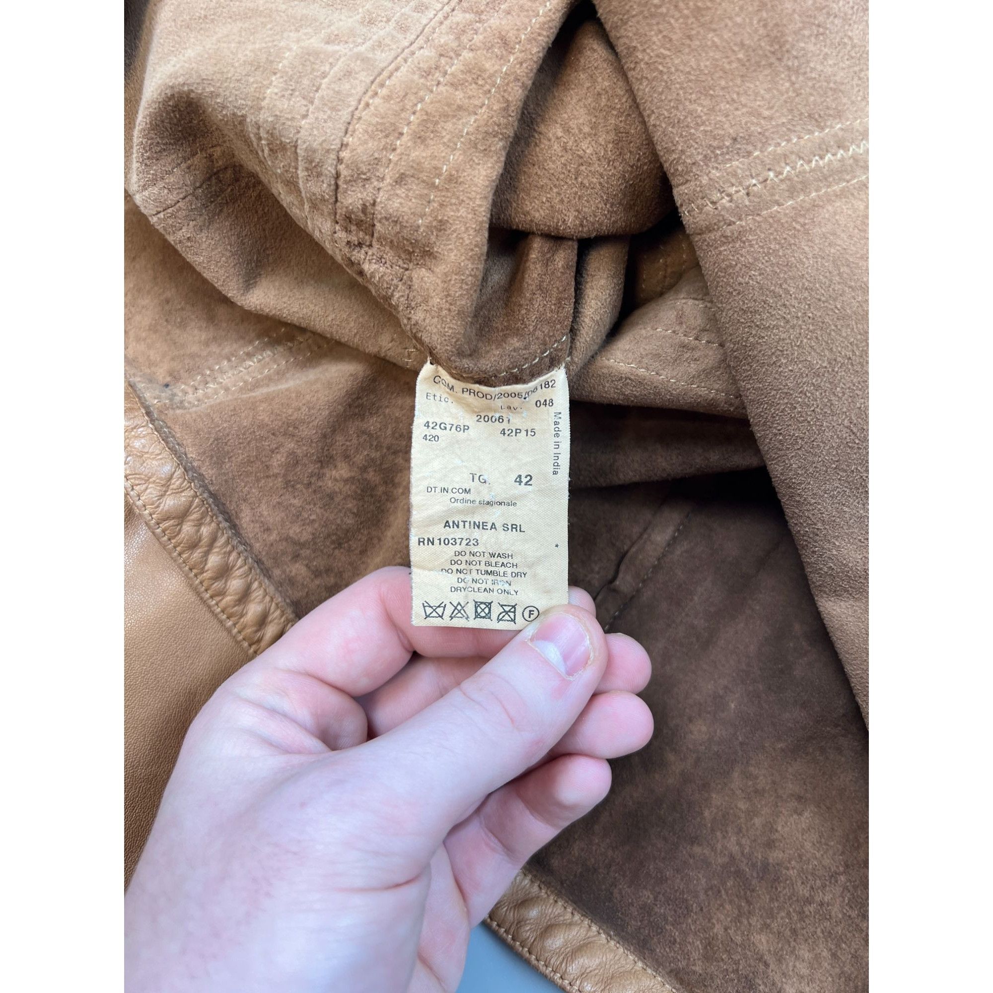 Emporio Armani Emporio Armani Shortened Collarless Leather Jacket (Y0685) Size M / US 6-8 / IT 42-44 - 7 Thumbnail
