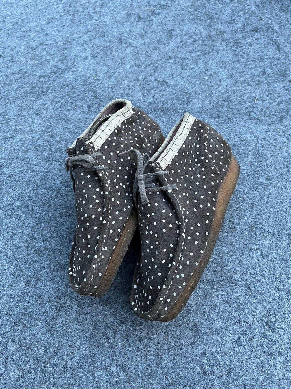 Clarks Clarks wallabee polka dot grey mod high top Size US 8 / EU 41 - 1 Thumbnail