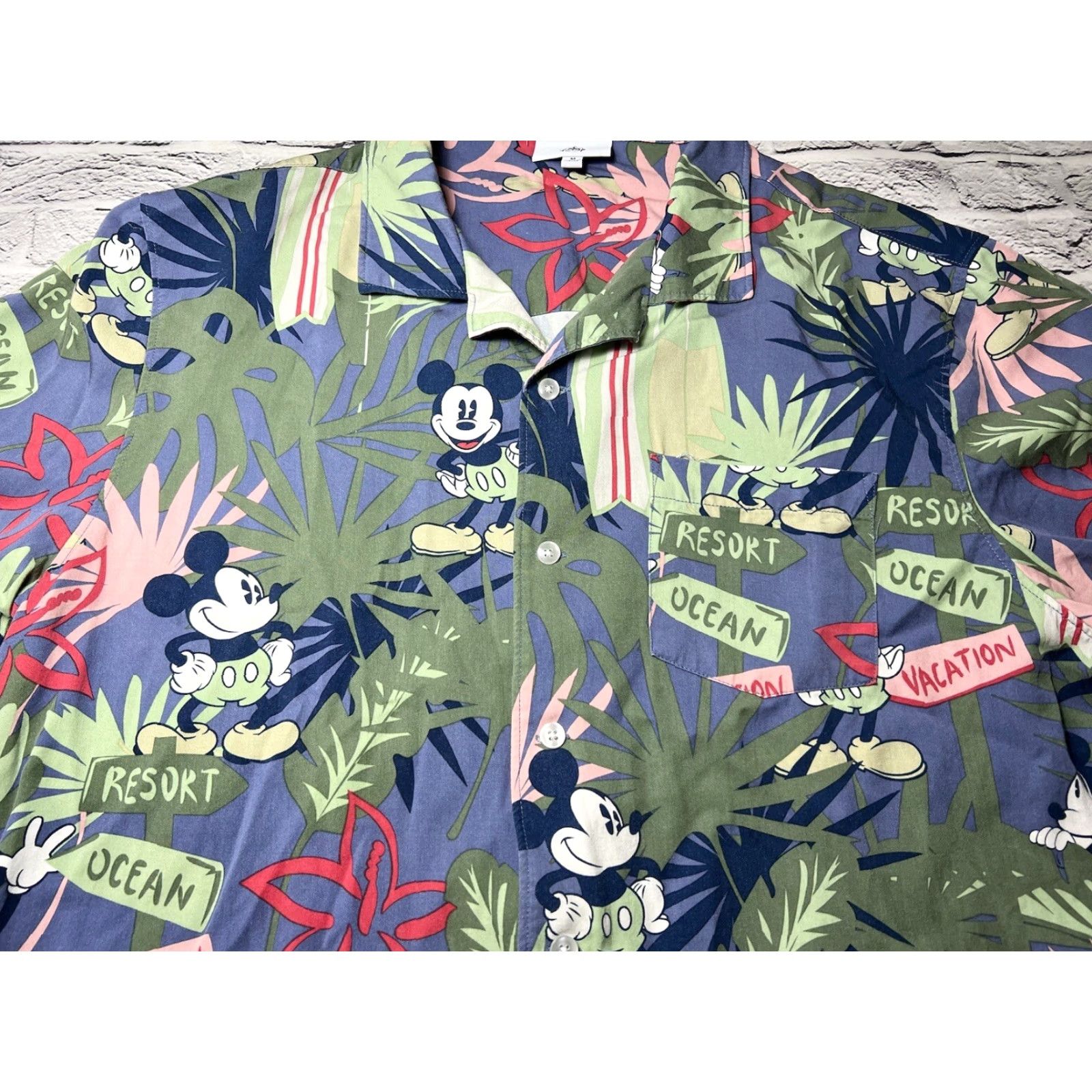 Disney Disney Disney Vacation Resort Floral Mickey Print Hawaiian Camp Shirt M Size US M / EU 48-50 / 2 - 3 Thumbnail