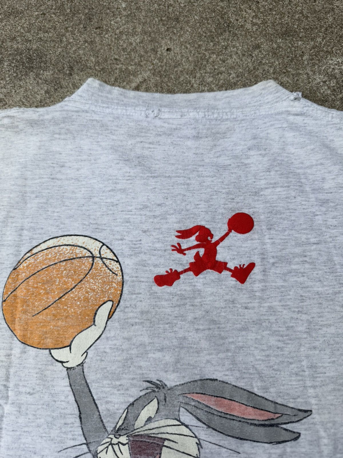 Nike × Vintage Vtg 90’s Jordan Nike Hare Bugs Bunny Graphic T-shirt Men’s L Size US L / EU 52-54 / 3 - 7 Thumbnail
