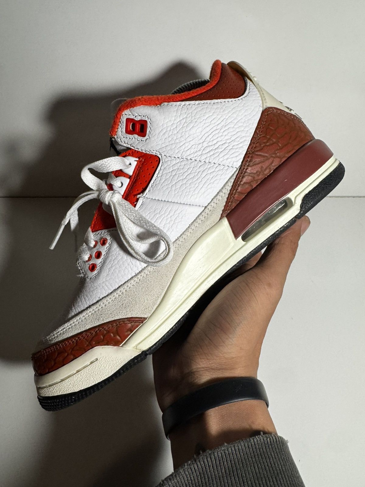 Jordan Brand Air Jordan 3 Retro SE GS “Mars Stone” Size US 6.5 / EU 39-40 - 8 Thumbnail