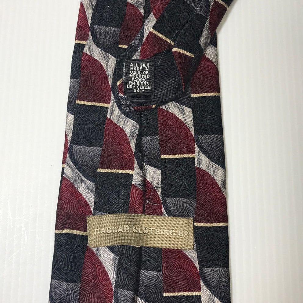 Haggar Haggar Clothing Co Vintage Geometric Silk Necktie Size ONE SIZE - 3 Thumbnail