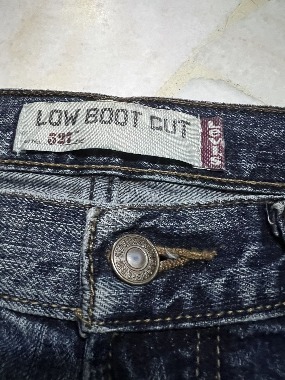 Levi's Vintage Levis 527 Distressed Bootcut Jean Size US 33 - 20 Thumbnail