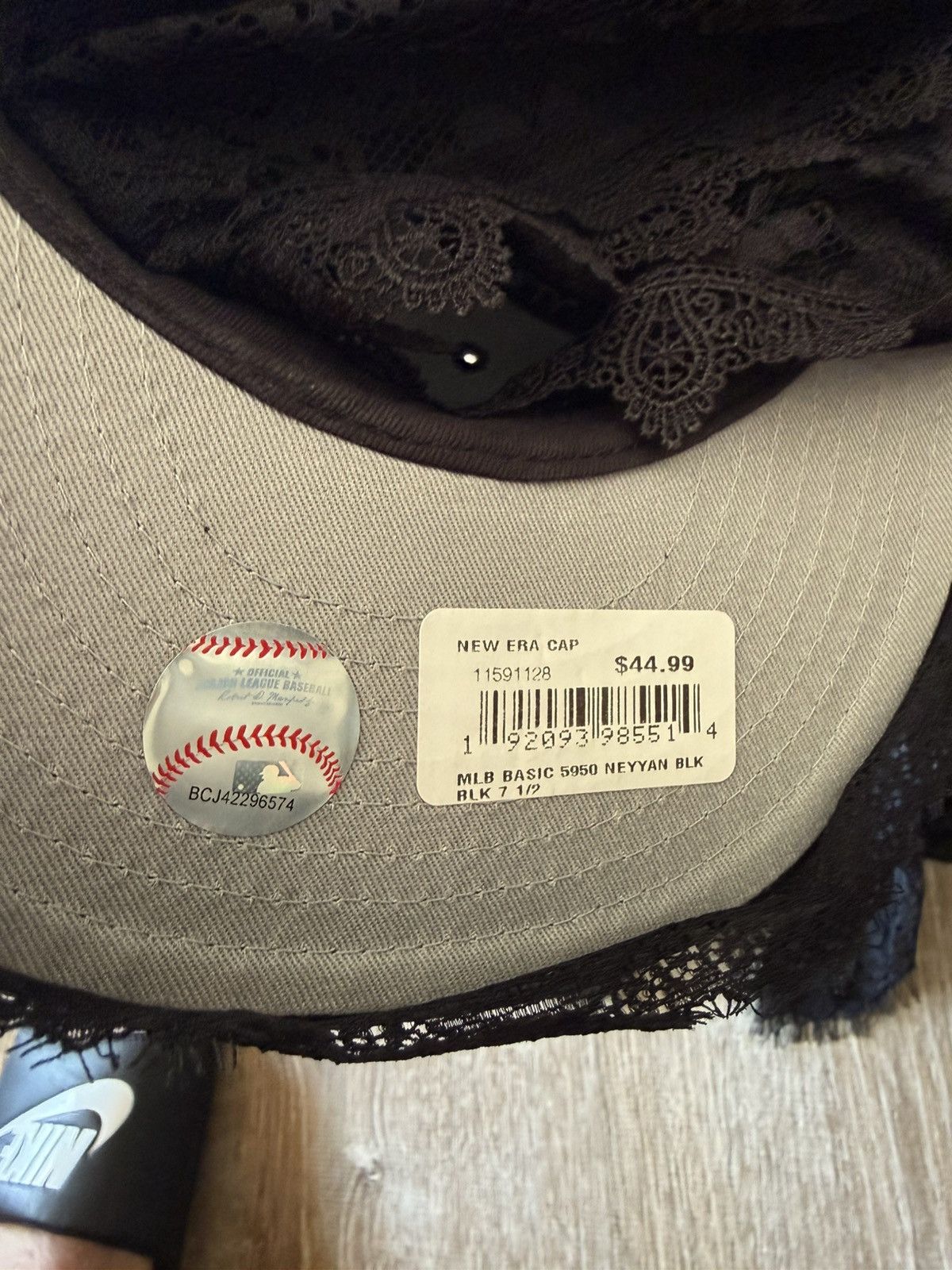New Era Black Parade Fitted Cap Size ONE SIZE - 7 Thumbnail