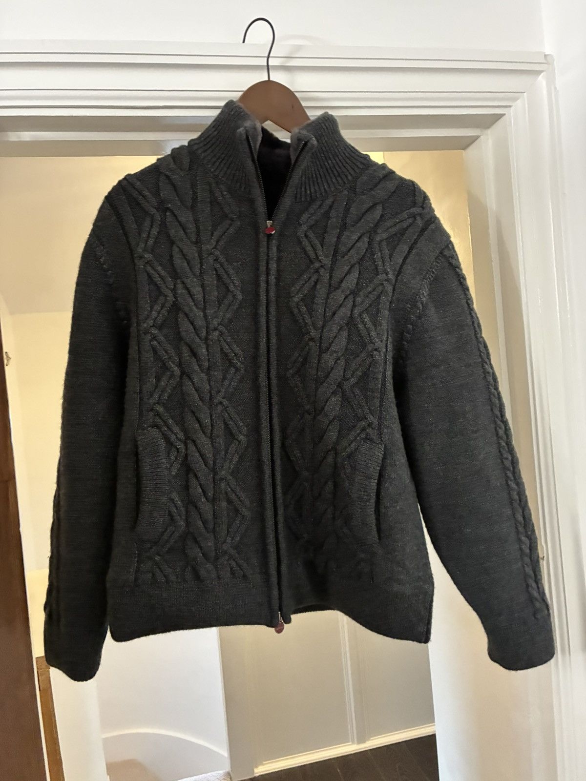Kiton Kiton full lamb fur lined cashmere cable knit cardigan it 48 Size US M / EU 48-50 / 2 - 1 Thumbnail