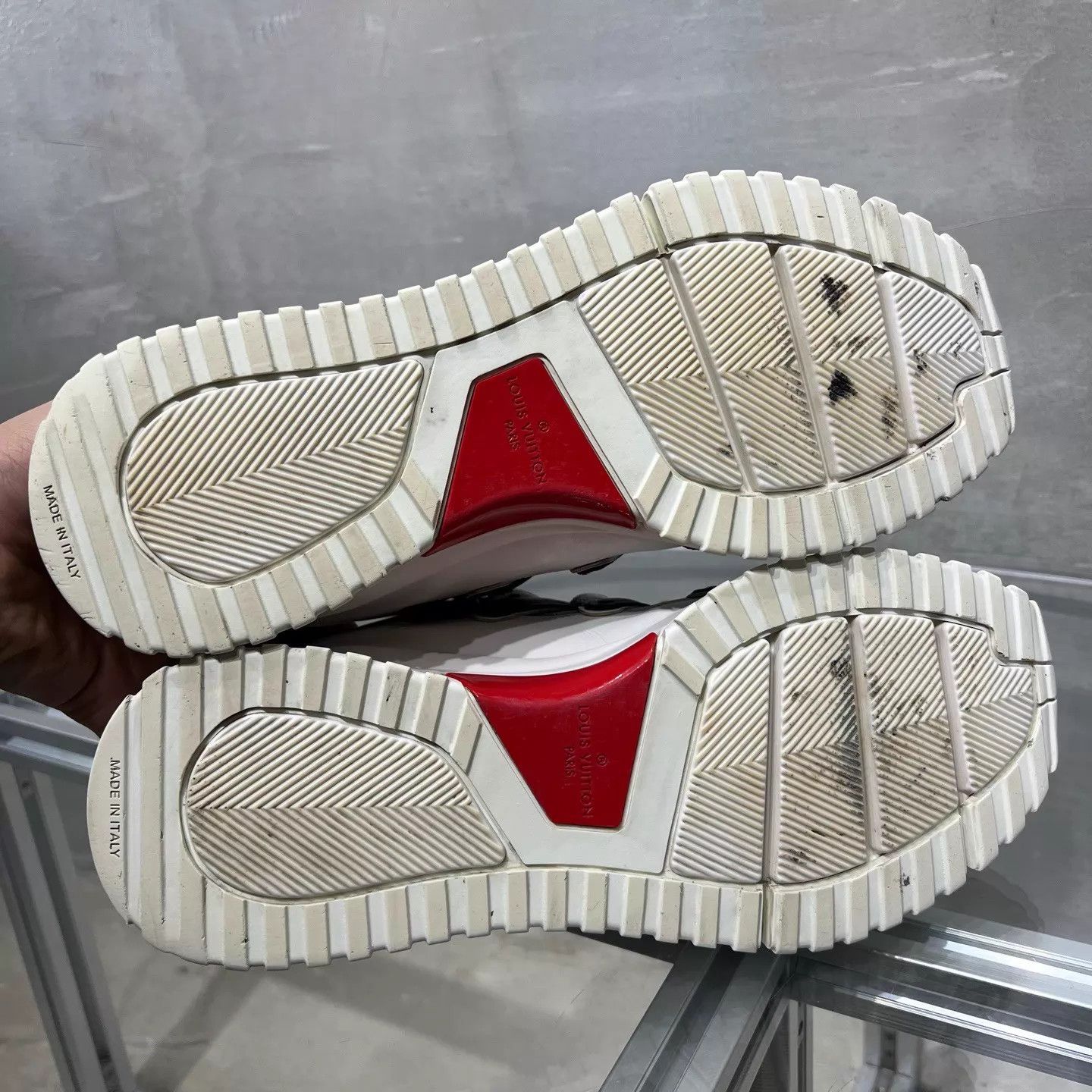 Louis Vuitton LV Black White Sneakers UK9 43 Size US 10 / EU 43 - 7 Thumbnail