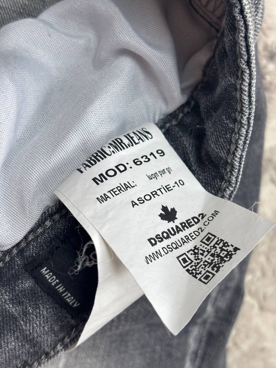 Dsquared2 DSQUARED2 Grey Denim Shorts - Size 52 (Good Condition) Size US 36 / EU 52 - 5 Thumbnail