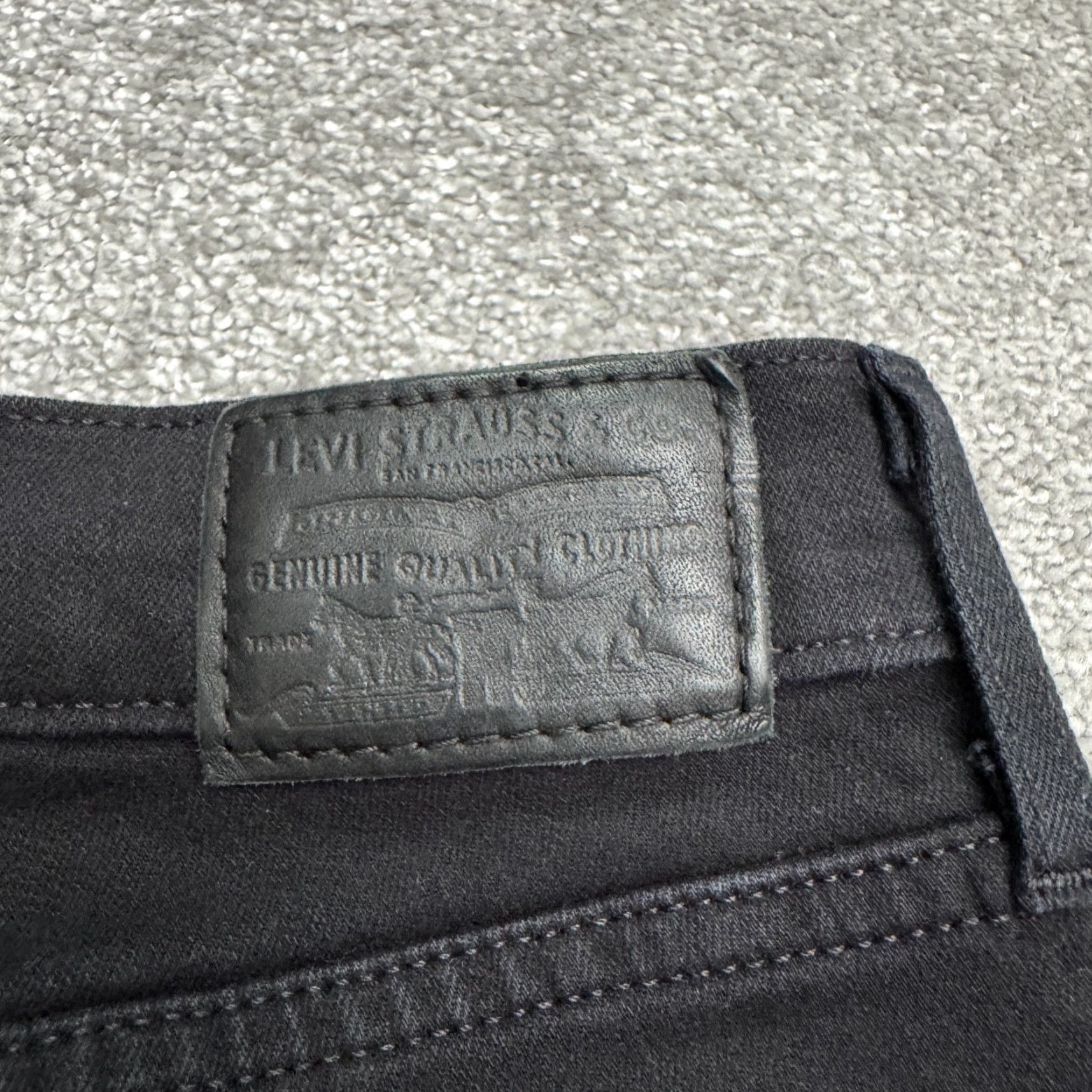 Levi's Levi's 724 High Rise Straight Crop Jeans Womens 25 Black Distressed Casual Size 42" / US 20 - 6 Thumbnail